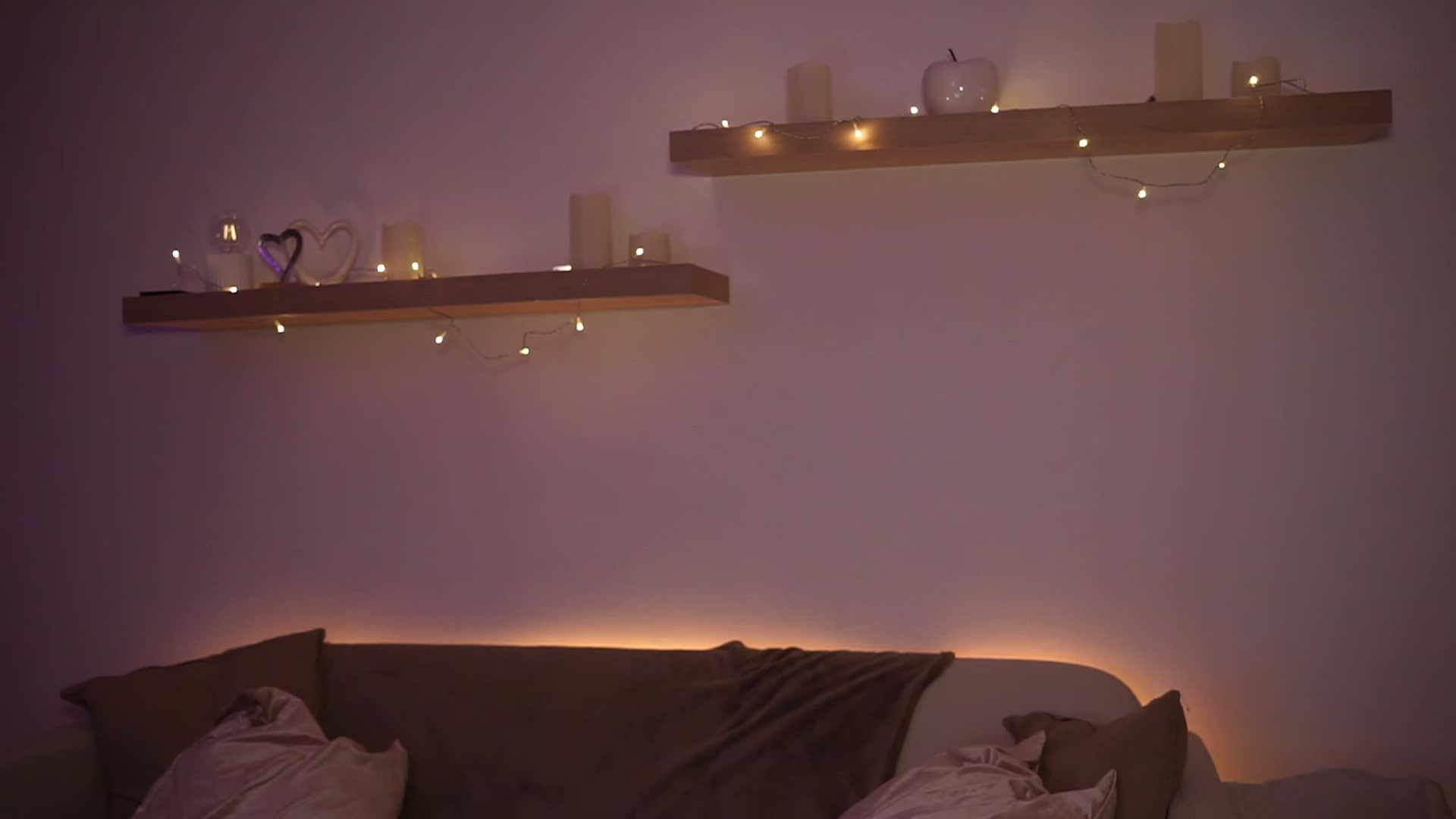 Gallery image thumbnail from emma_ruby's myfreecams stream on, 12/29/2023, 20:34 image 17 of 20