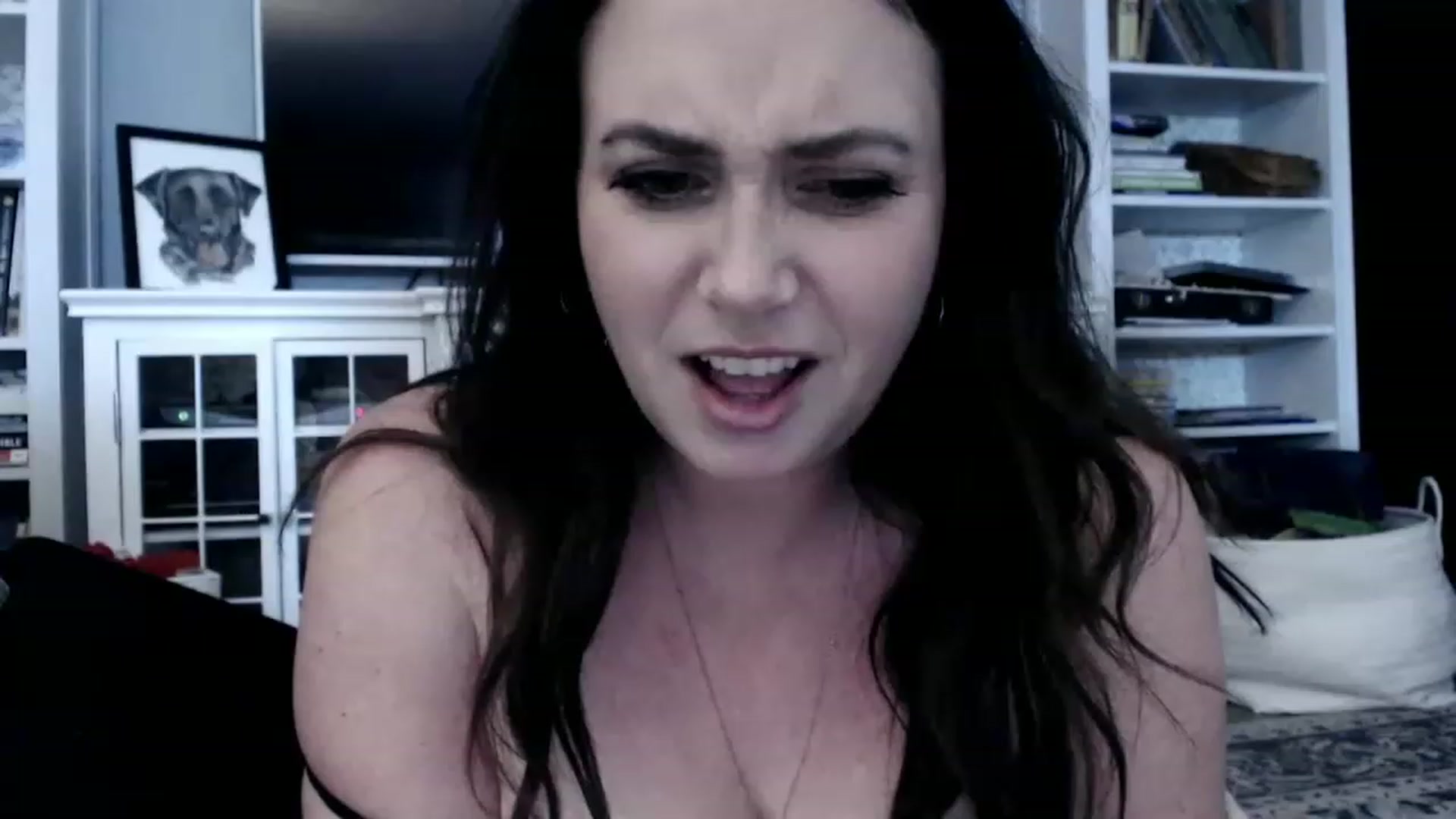 Gallery image thumbnail from emmadelight's myfreecams stream on, 01/22/2023, 02:25 image 12 of 20