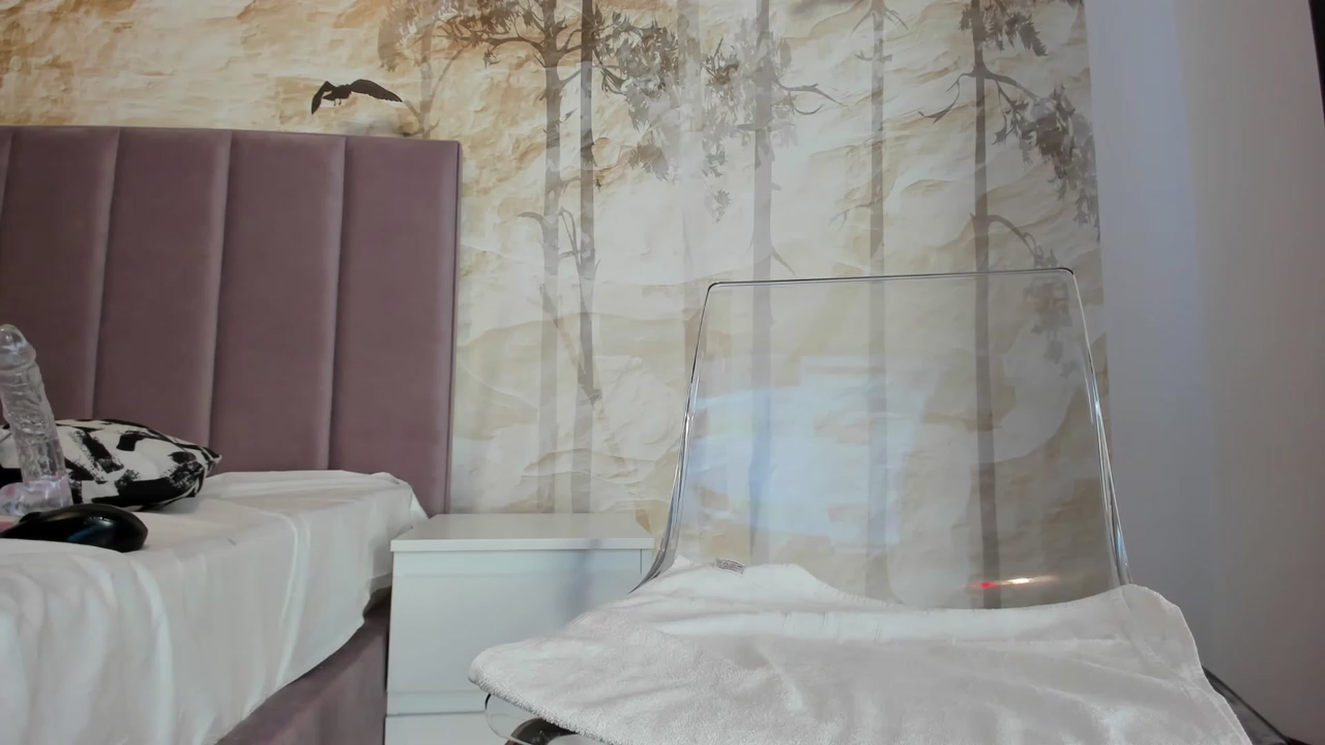 Gallery image thumbnail from emmy_sims's myfreecams stream on, 06/26/2023, 10:03 image 16 of 20
