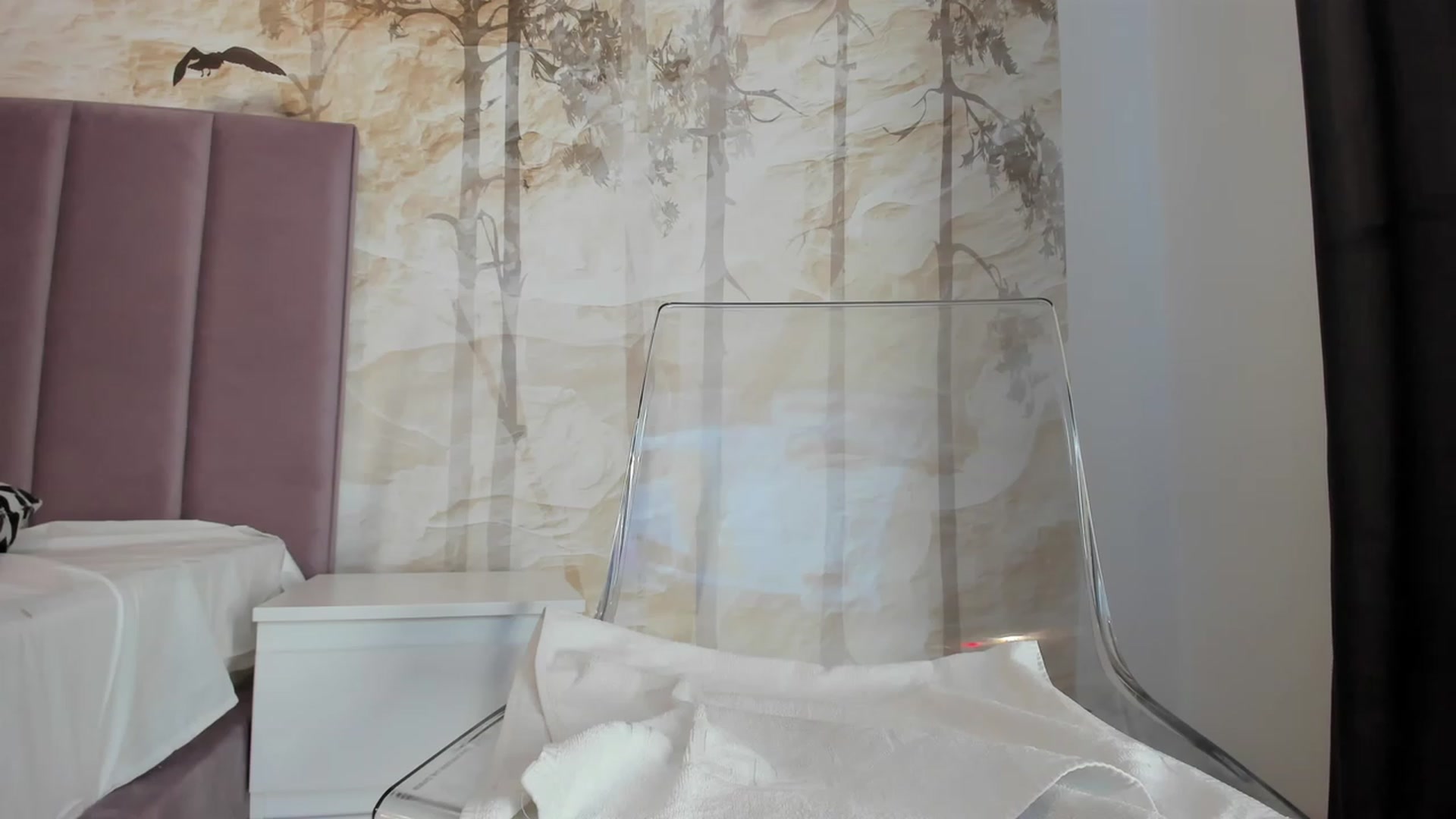 Gallery image thumbnail from emmy_sims's myfreecams stream on, 06/26/2023, 12:37 image 12 of 20