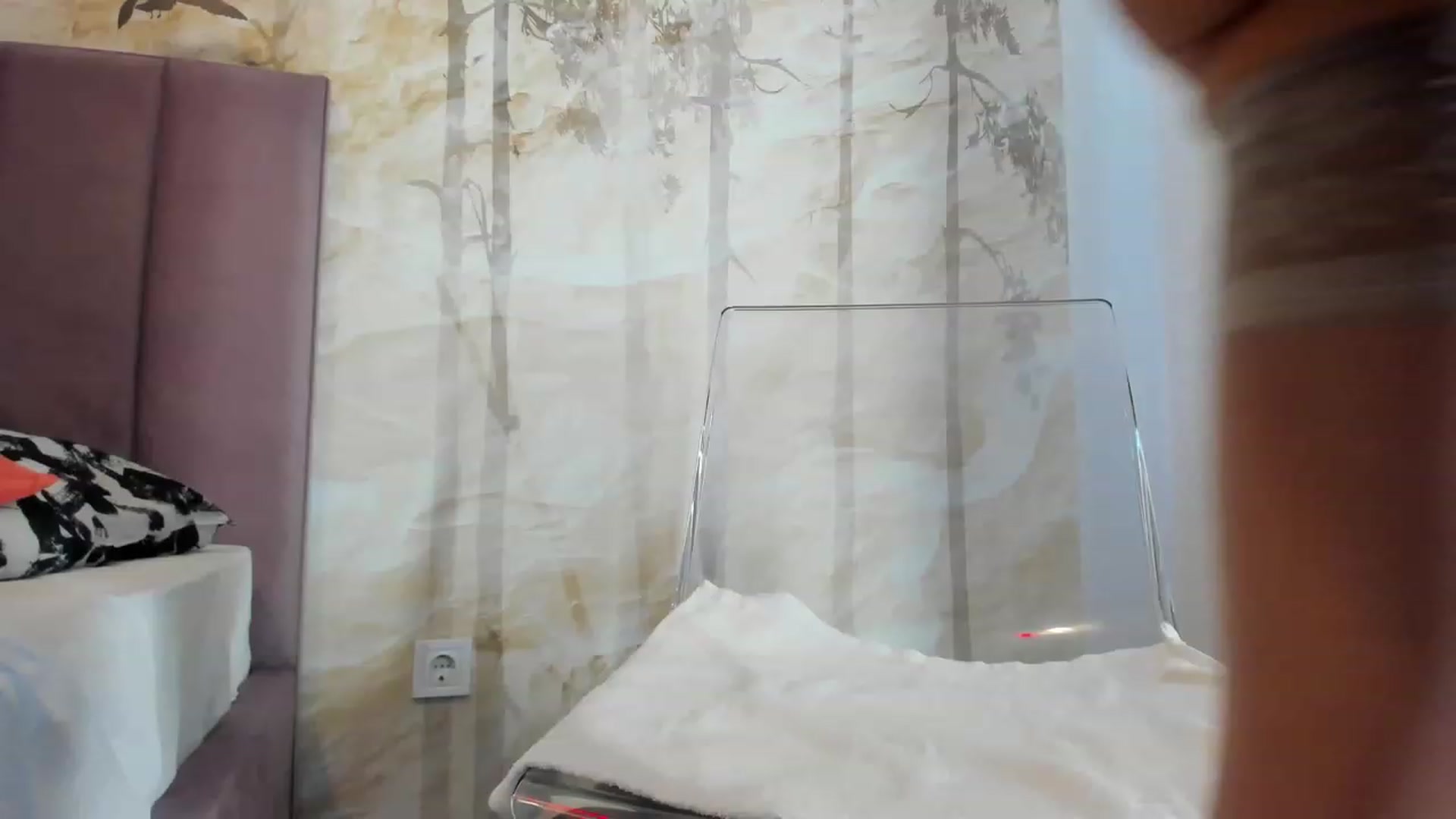 Gallery image thumbnail from emmy_sims's myfreecams stream on, 07/04/2023, 10:54 image 8 of 20