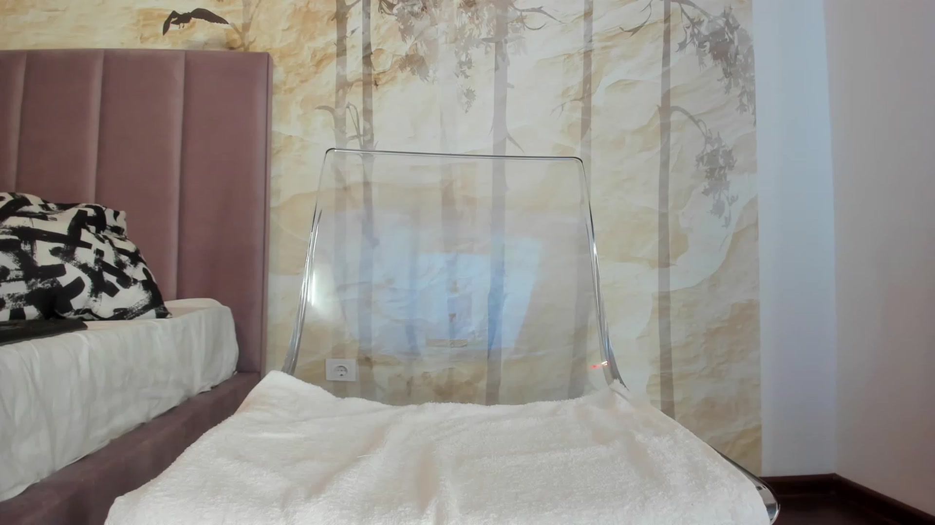 Gallery image thumbnail from emmy_sims's myfreecams stream on, 07/07/2023, 07:00 image 13 of 20