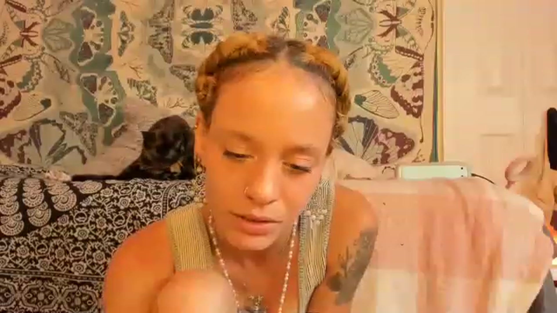 Gallery image thumbnail from ened3i's myfreecams stream on, 06/12/2023, 22:02 image 17 of 20