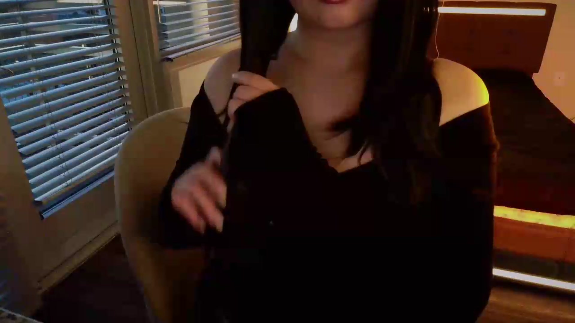 Gallery image thumbnail from error0o0o0ro0's myfreecams stream on, 06/26/2026, 03:37 image 4 of 20