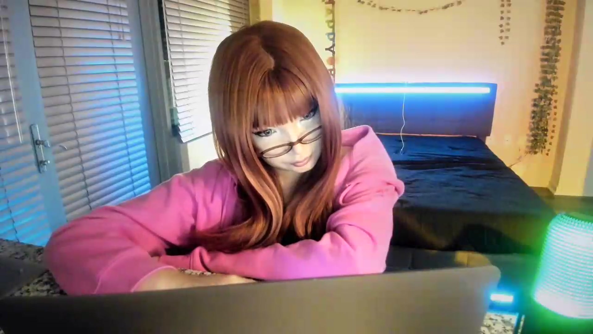 Gallery image thumbnail from error0o0o0ro0's myfreecams stream on, 07/30/2026, 04:51 image 17 of 20