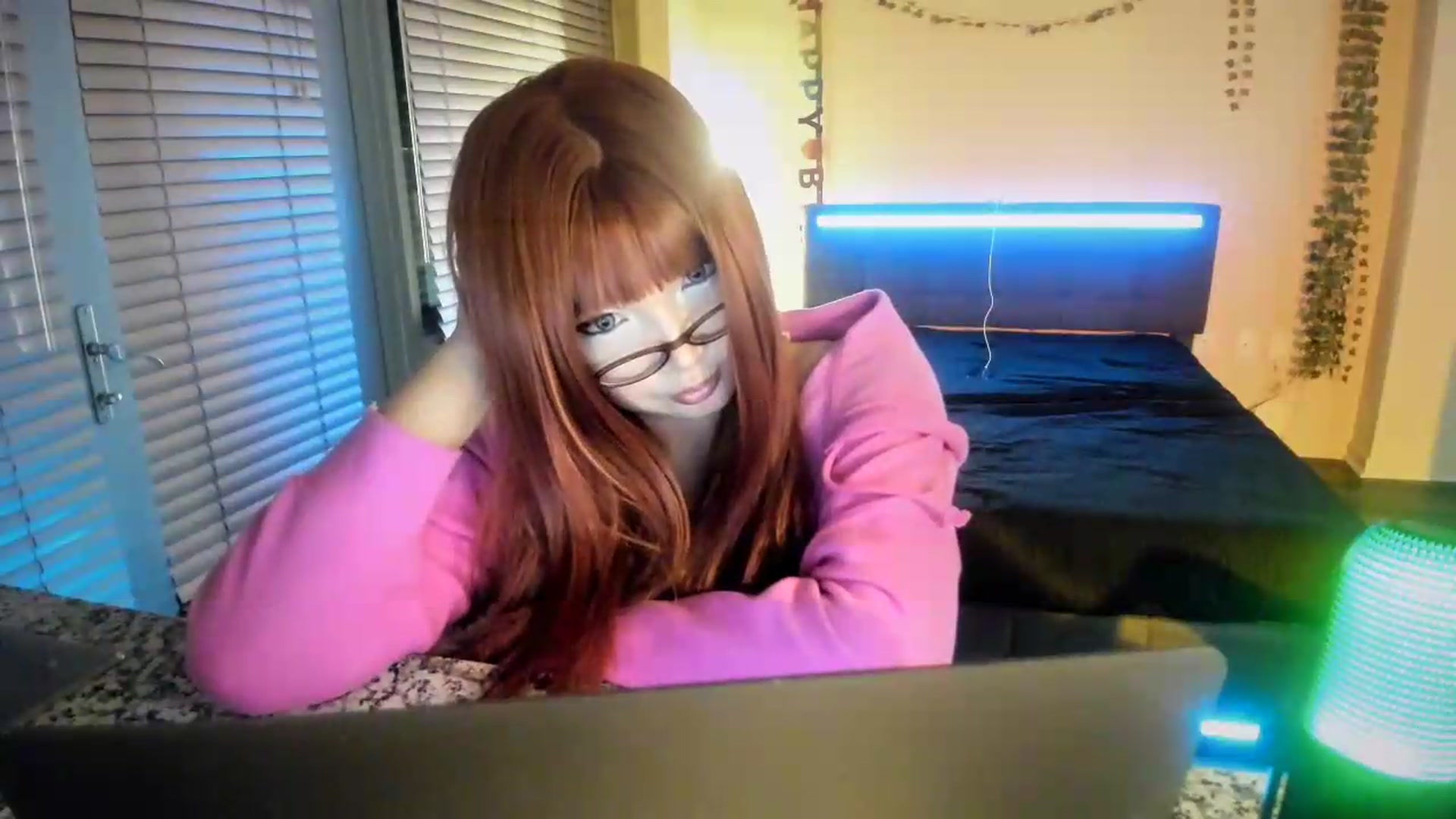 Gallery image thumbnail from error0o0o0ro0's myfreecams stream on, 07/30/2026, 04:51 image 10 of 20
