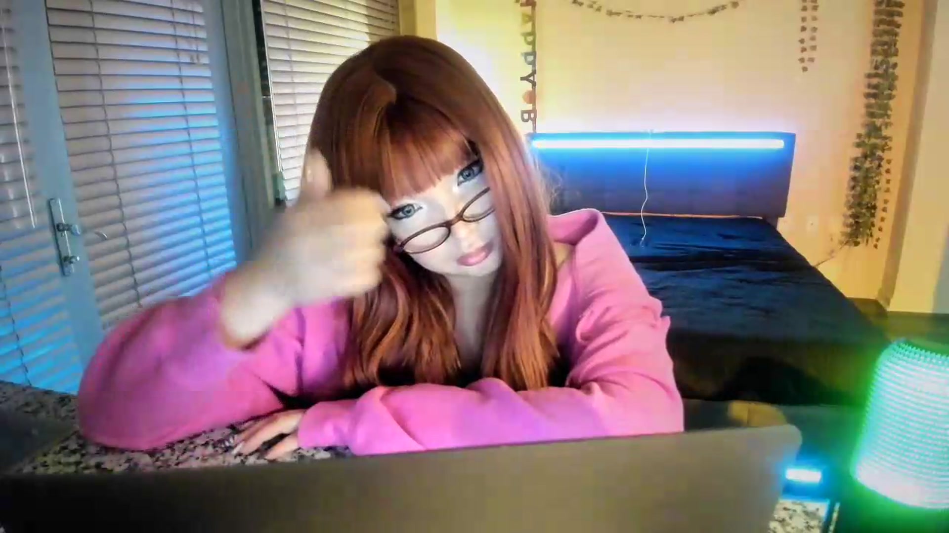 Gallery image thumbnail from error0o0o0ro0's myfreecams stream on, 07/30/2026, 04:51 image 16 of 20