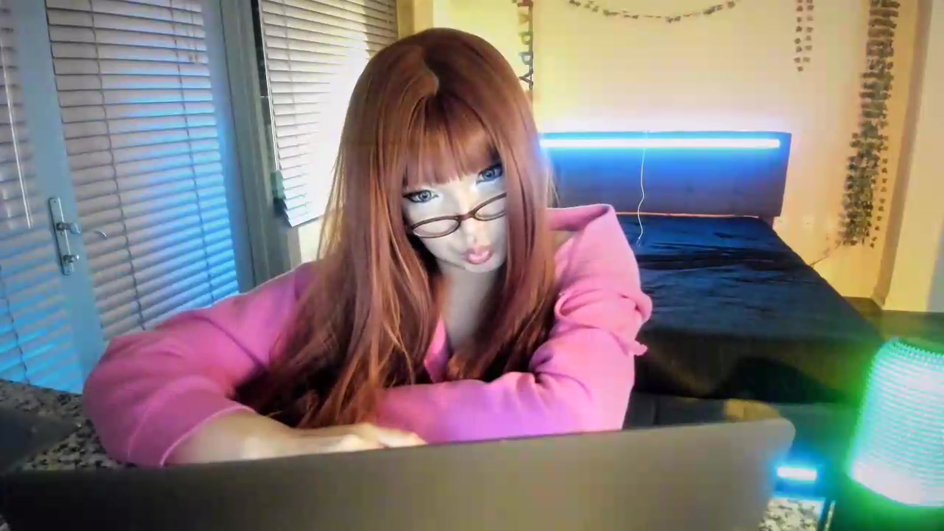Gallery image thumbnail from error0o0o0ro0's myfreecams stream on, 07/30/2026, 04:51 image 9 of 20