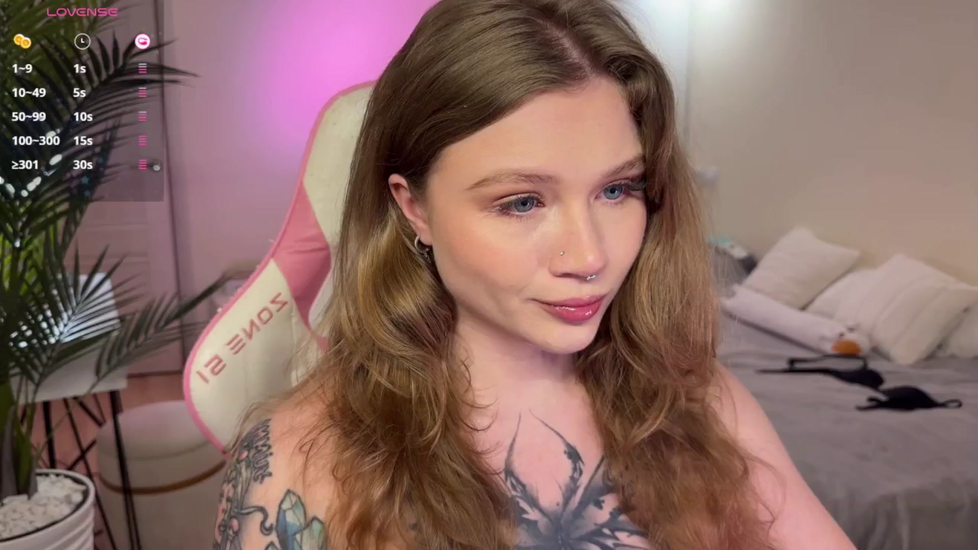 Gallery image thumbnail from euphoriadance's myfreecams stream on, 11/28/2025, 03:45 image 10 of 20