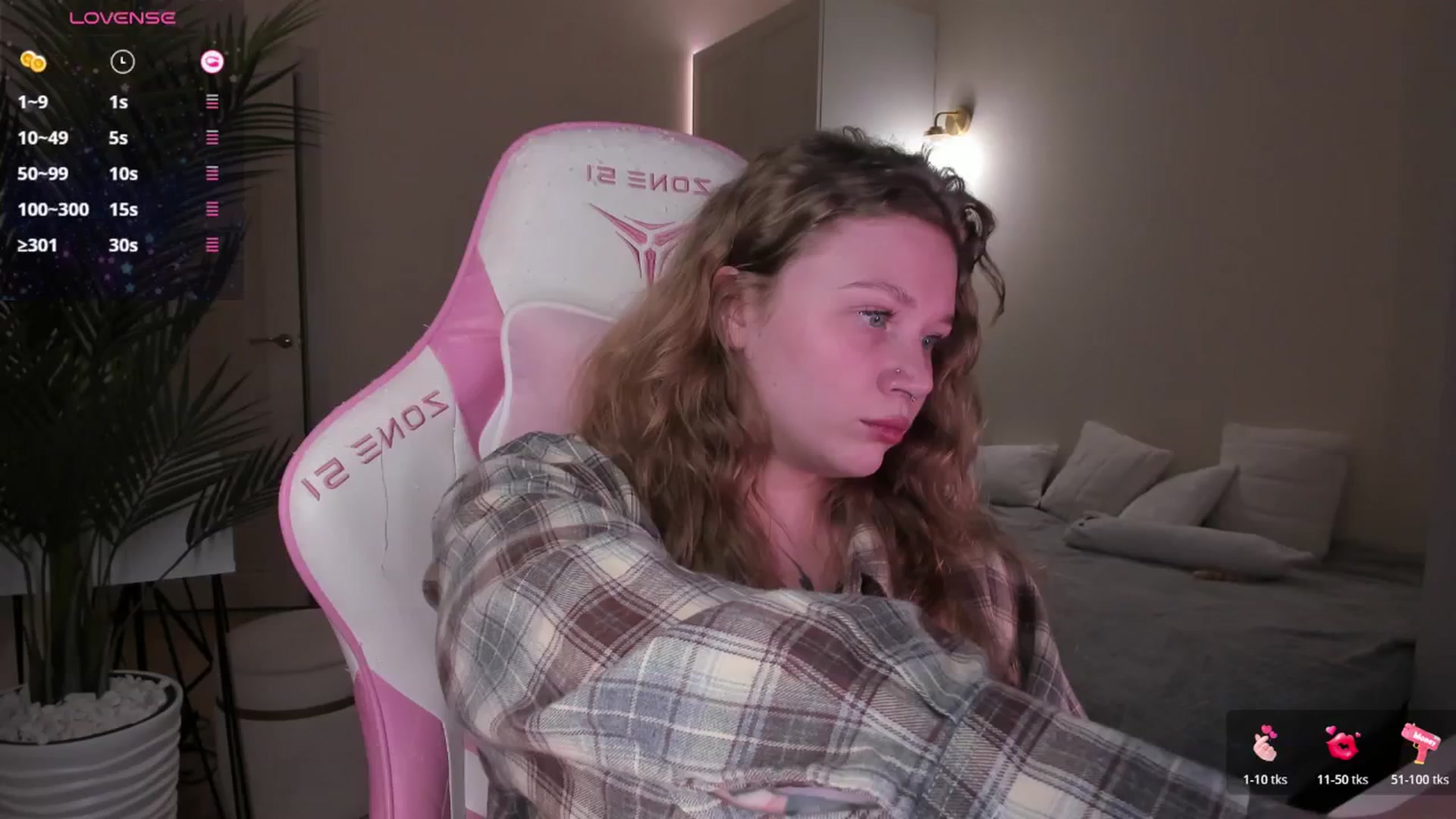 Gallery image thumbnail from euphoriadance's myfreecams stream on, 12/10/2025, 07:39 image 14 of 20