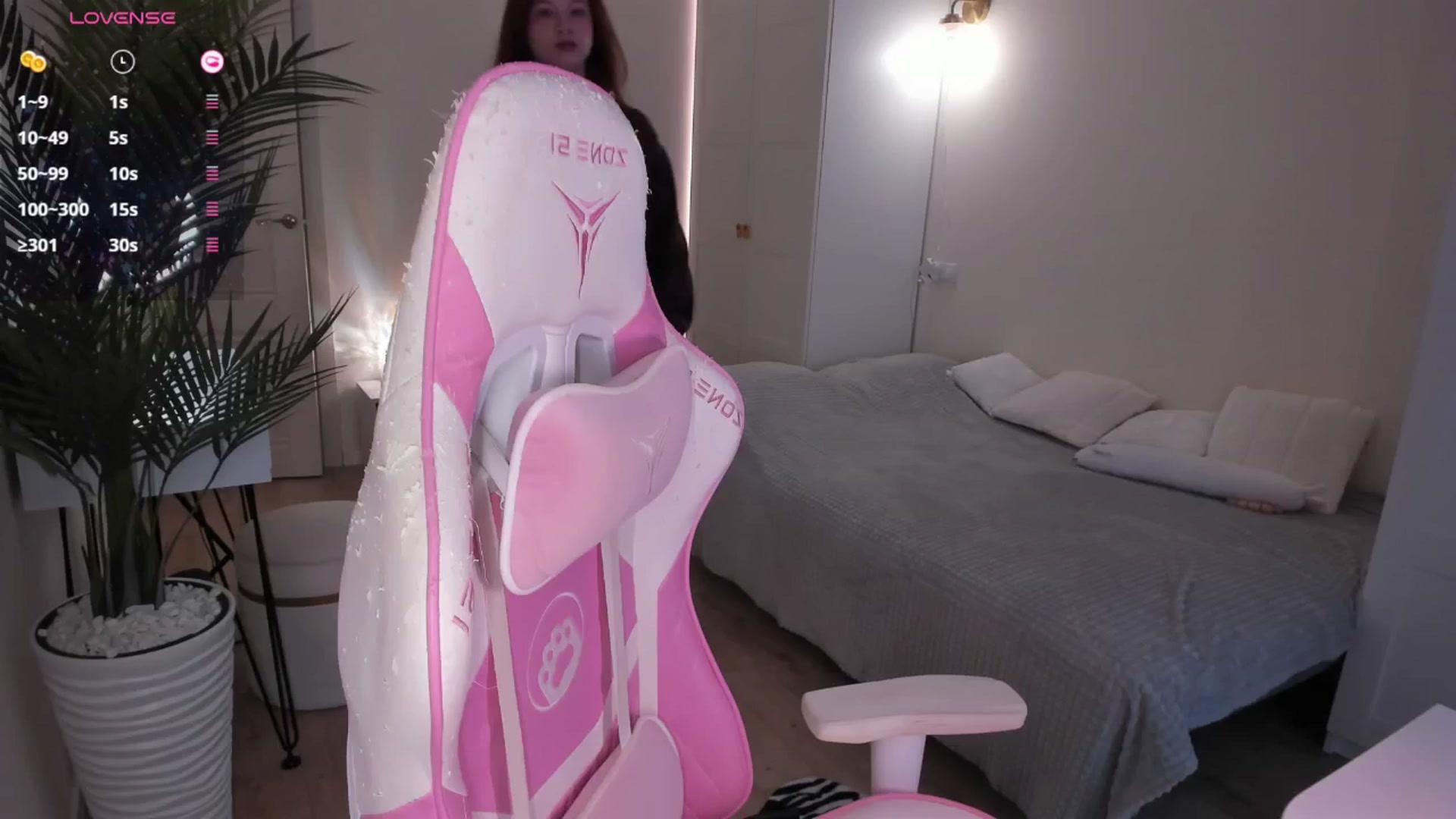 Gallery image thumbnail from euphoriadance's myfreecams stream on, 12/14/2025, 08:39 image 3 of 20
