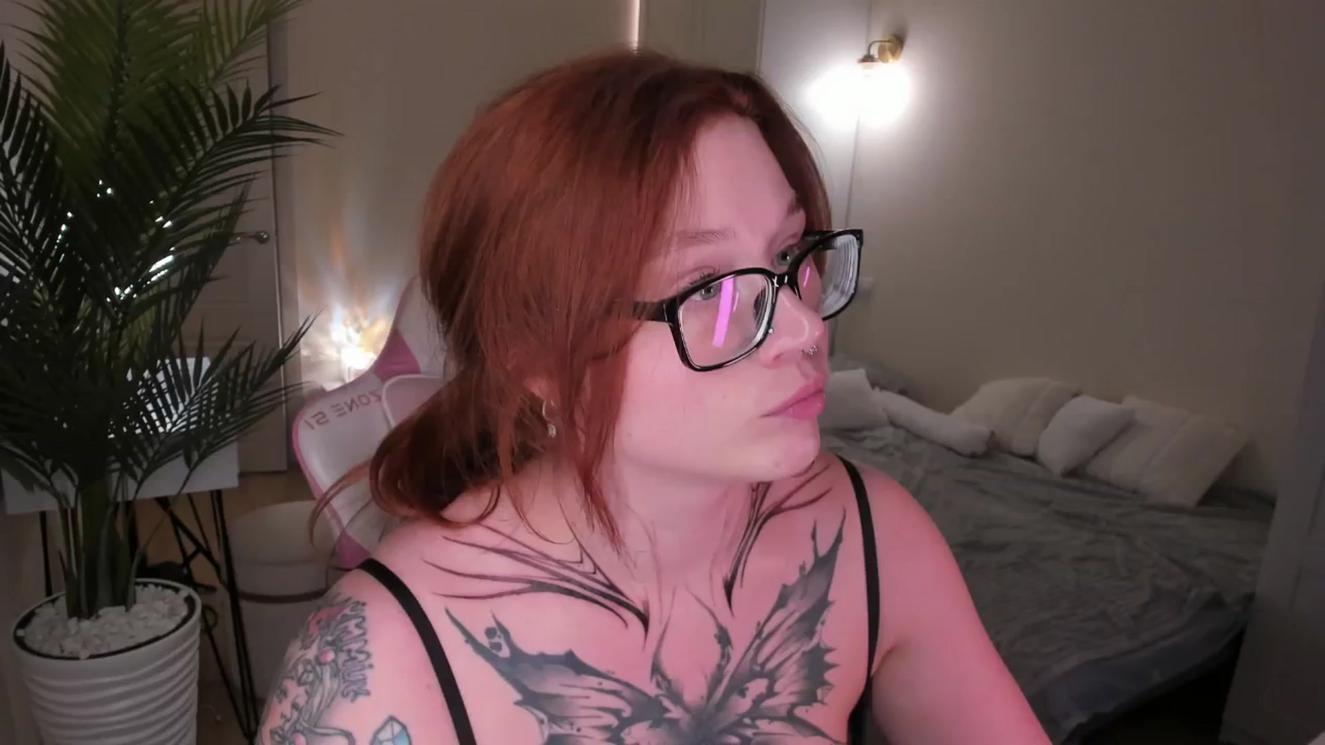 Gallery image thumbnail from euphoriadance's myfreecams stream on, 12/16/2025, 08:04 image 17 of 20