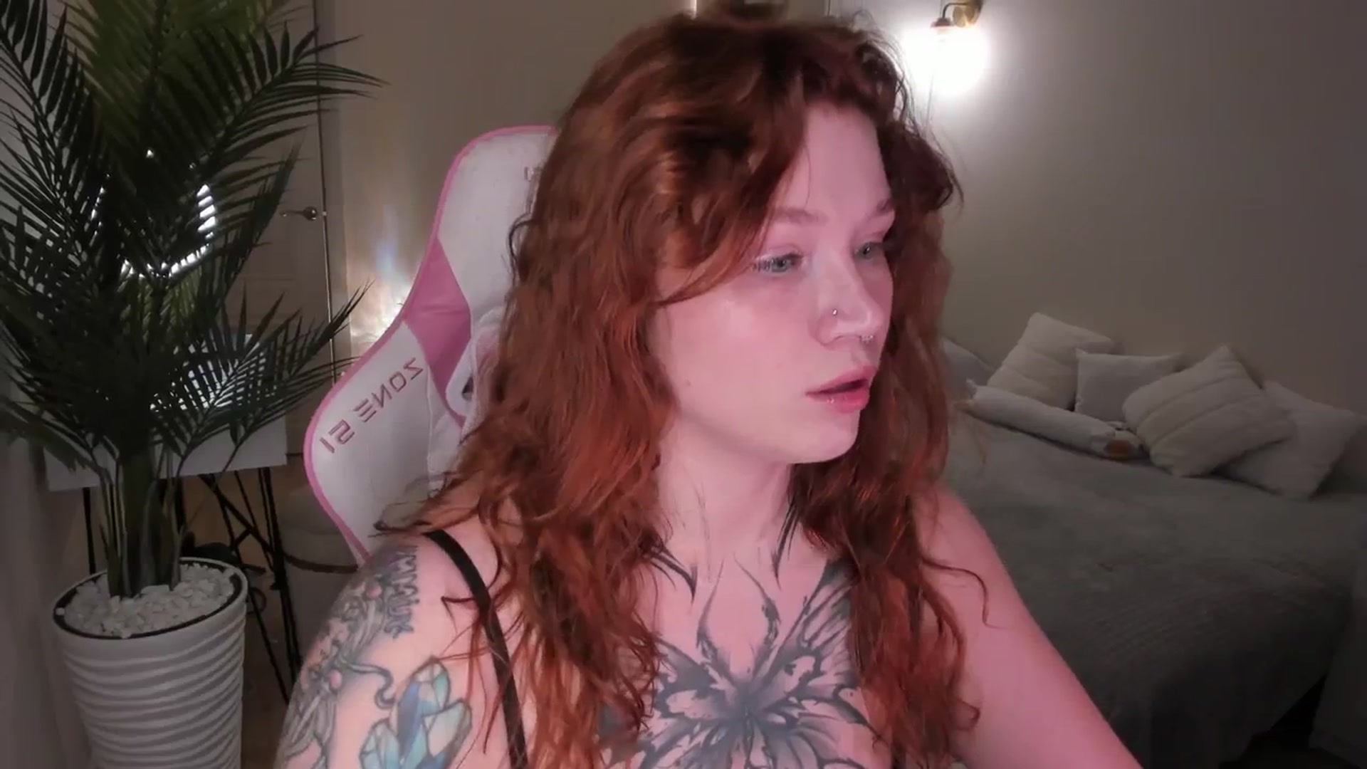Gallery image thumbnail from euphoriadance's myfreecams stream on, 12/19/2025, 07:10 image 6 of 20