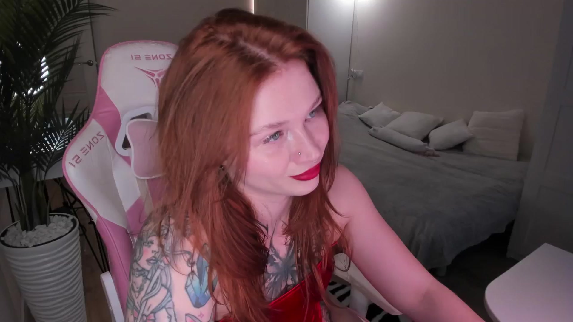 Gallery image thumbnail from euphoriadance's myfreecams stream on, 12/20/2025, 08:53 image 15 of 20