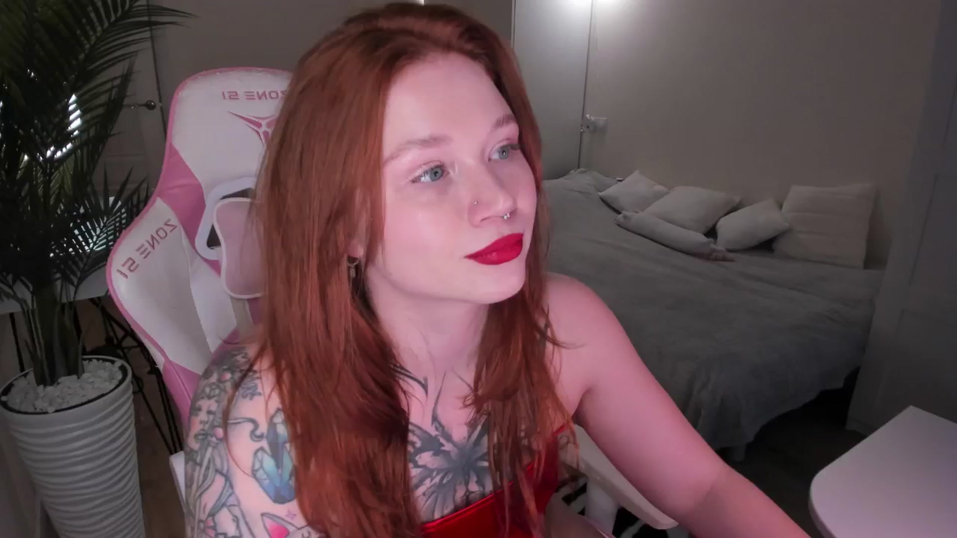 Gallery image thumbnail from euphoriadance's myfreecams stream on, 12/20/2025, 08:53 image 16 of 20