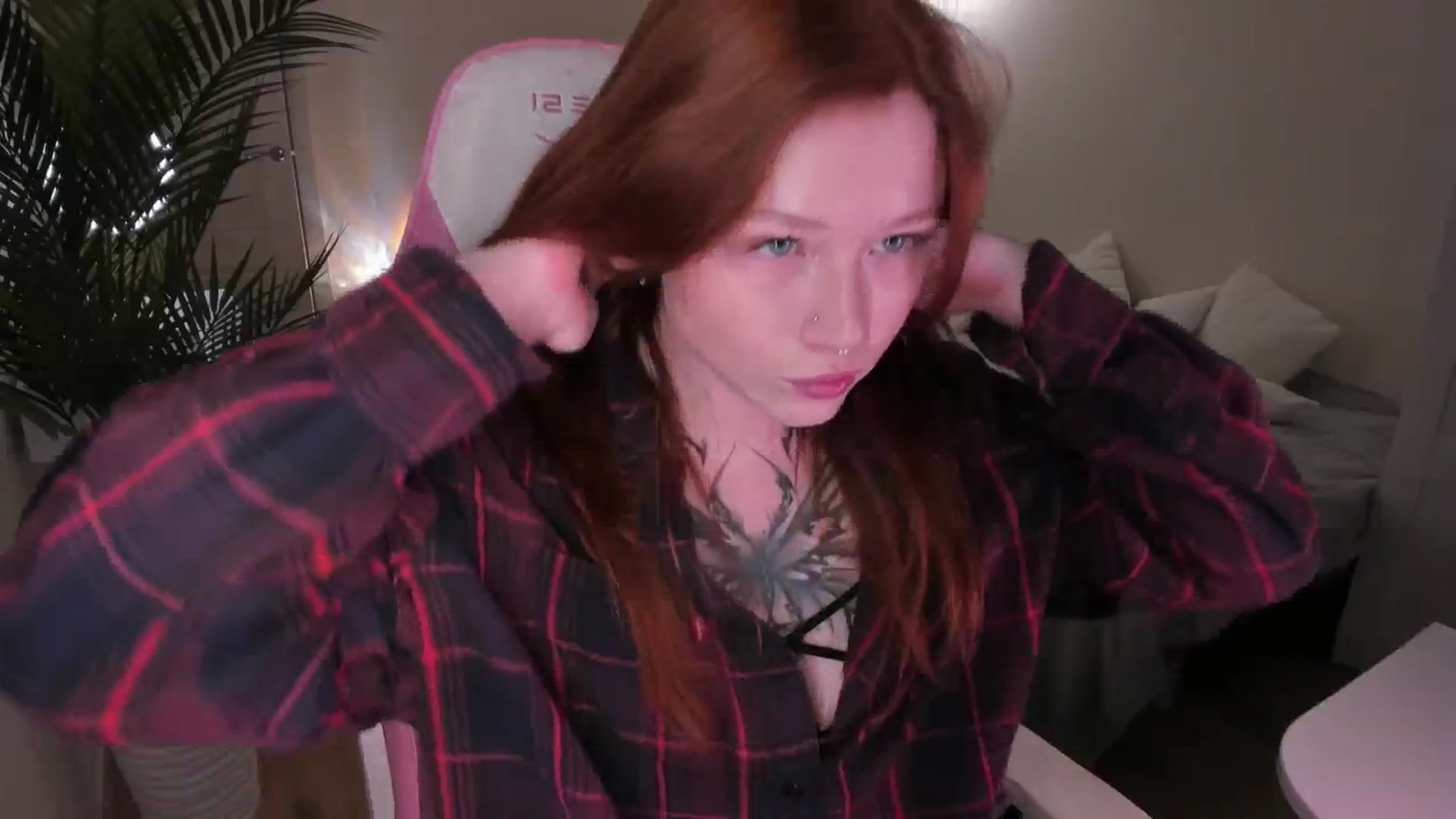 Gallery image thumbnail from euphoriadance's myfreecams stream on, 12/21/2025, 07:26 image 13 of 20