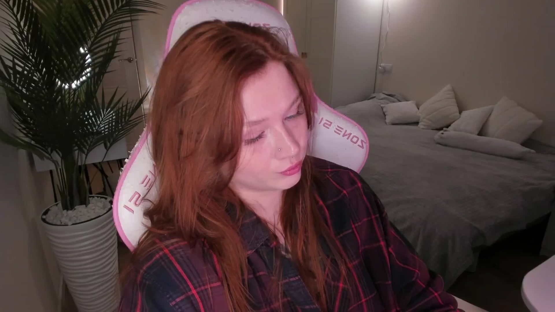 Gallery image thumbnail from euphoriadance's myfreecams stream on, 12/21/2025, 07:26 image 20 of 20