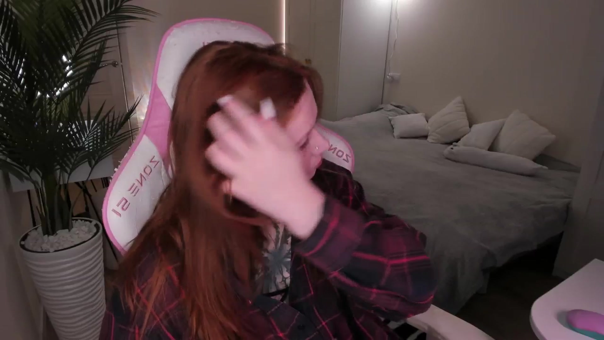 Gallery image thumbnail from euphoriadance's myfreecams stream on, 12/21/2025, 07:26 image 14 of 20