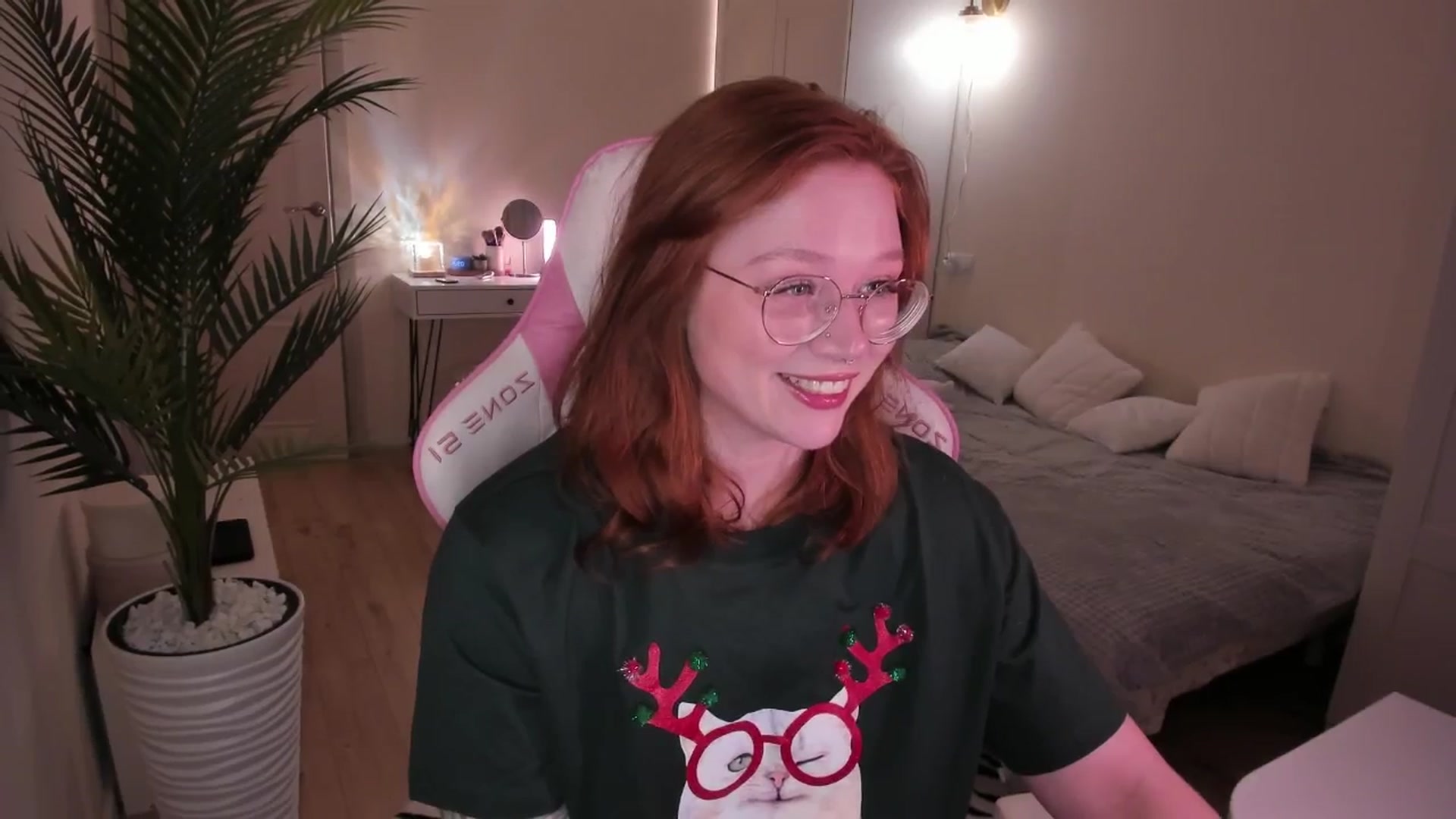 Gallery image thumbnail from euphoriadance's myfreecams stream on, 12/26/2025, 07:34 image 2 of 20