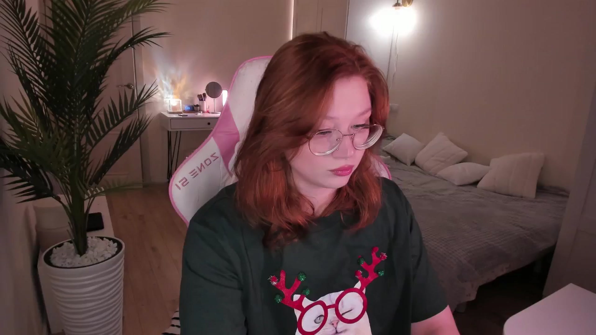 Gallery image thumbnail from euphoriadance's myfreecams stream on, 12/26/2025, 07:34 image 1 of 20