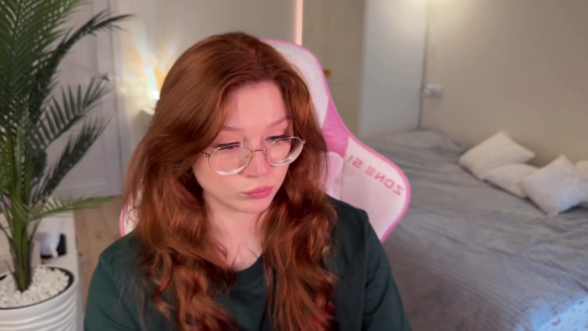 Gallery image thumbnail from euphoriadance's myfreecams stream on, 12/26/2025, 09:20 image 15 of 20