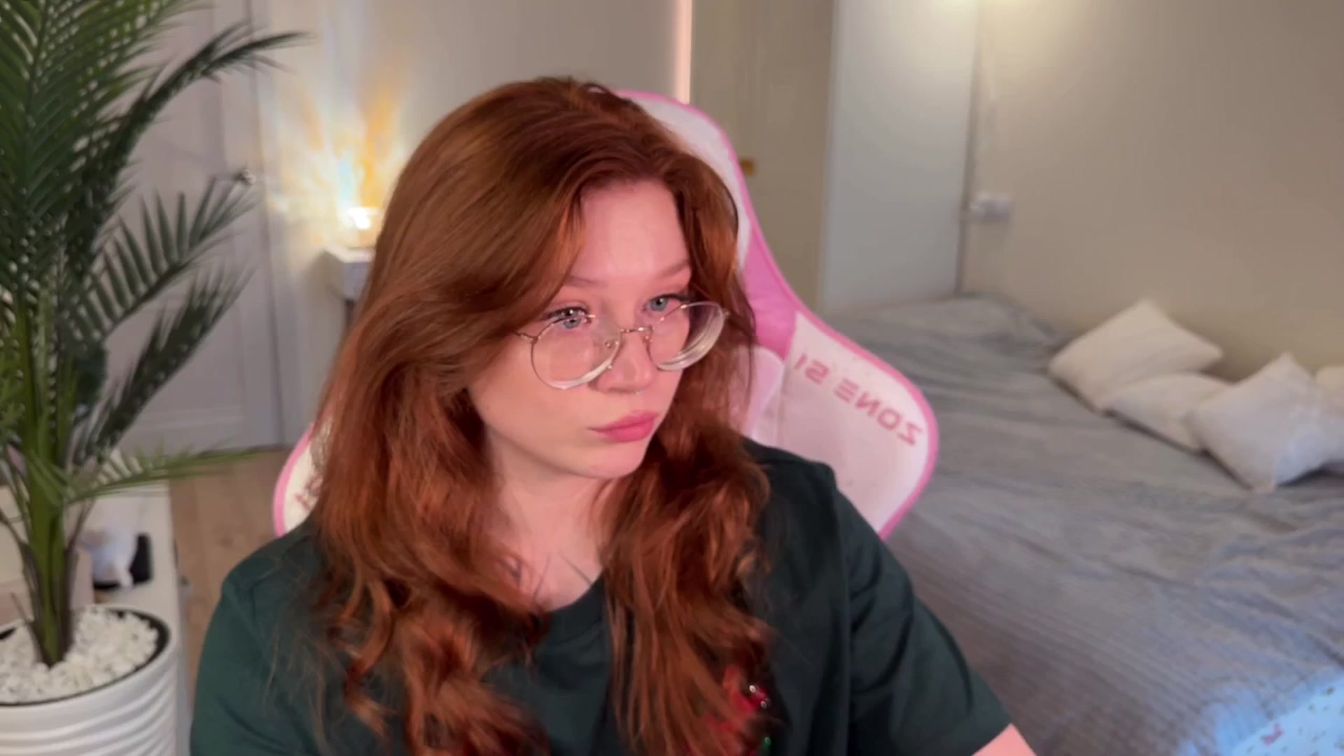 Gallery image thumbnail from euphoriadance's myfreecams stream on, 12/26/2025, 09:20 image 16 of 20