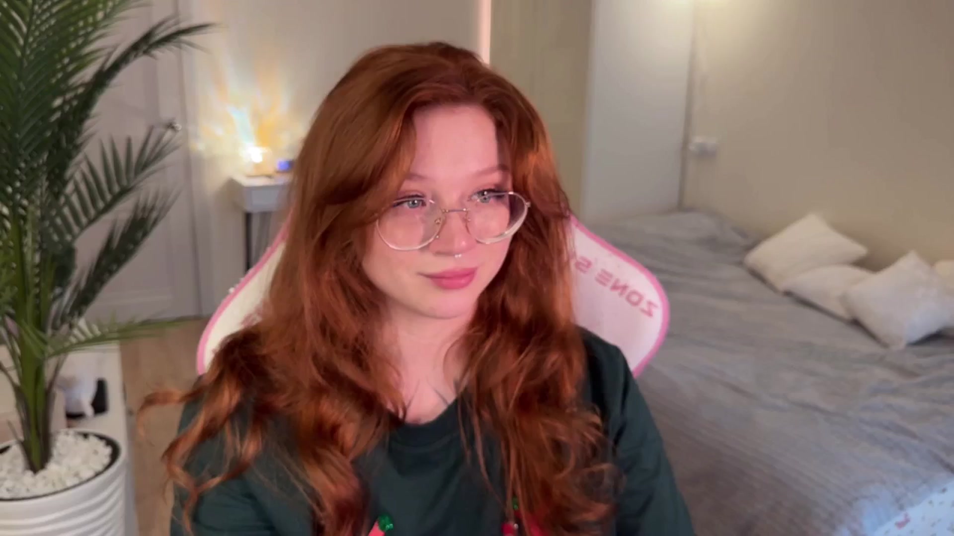 Gallery image thumbnail from euphoriadance's myfreecams stream on, 12/26/2025, 09:20 image 9 of 20