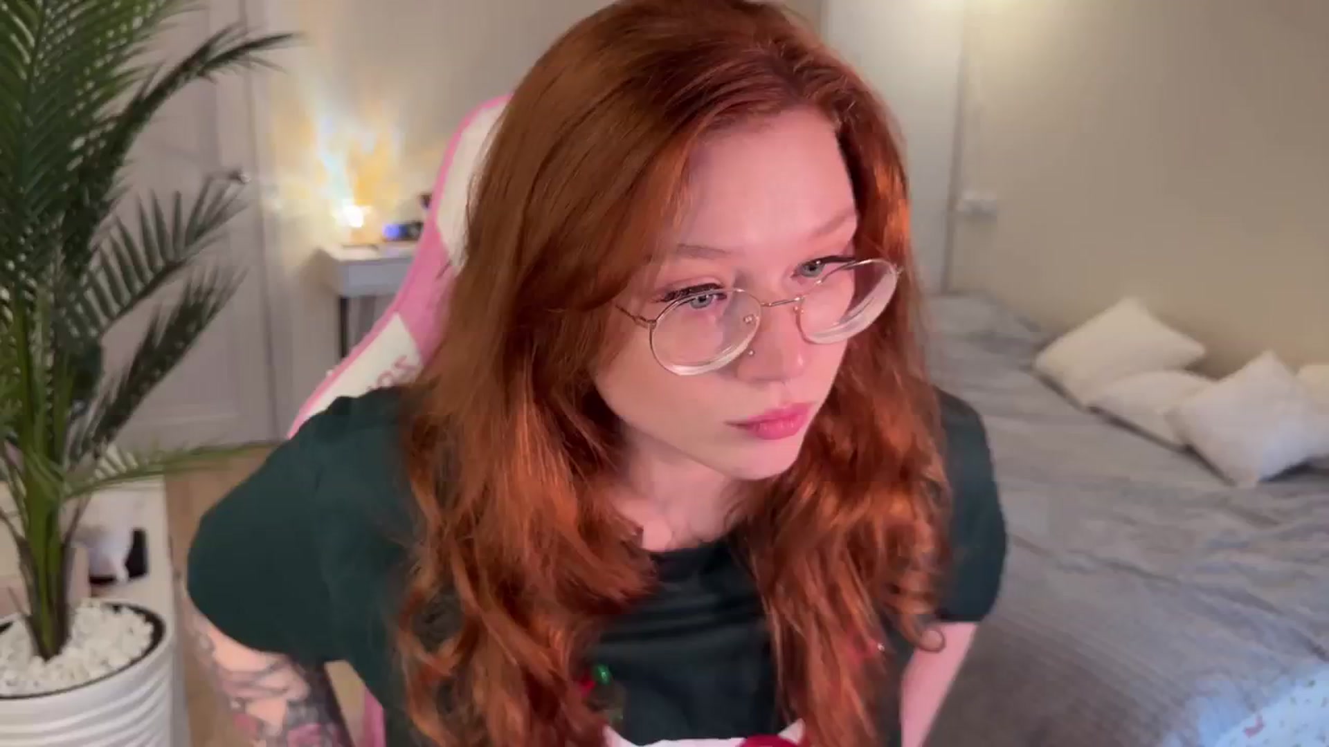 Gallery image thumbnail from euphoriadance's myfreecams stream on, 12/26/2025, 09:20 image 4 of 20