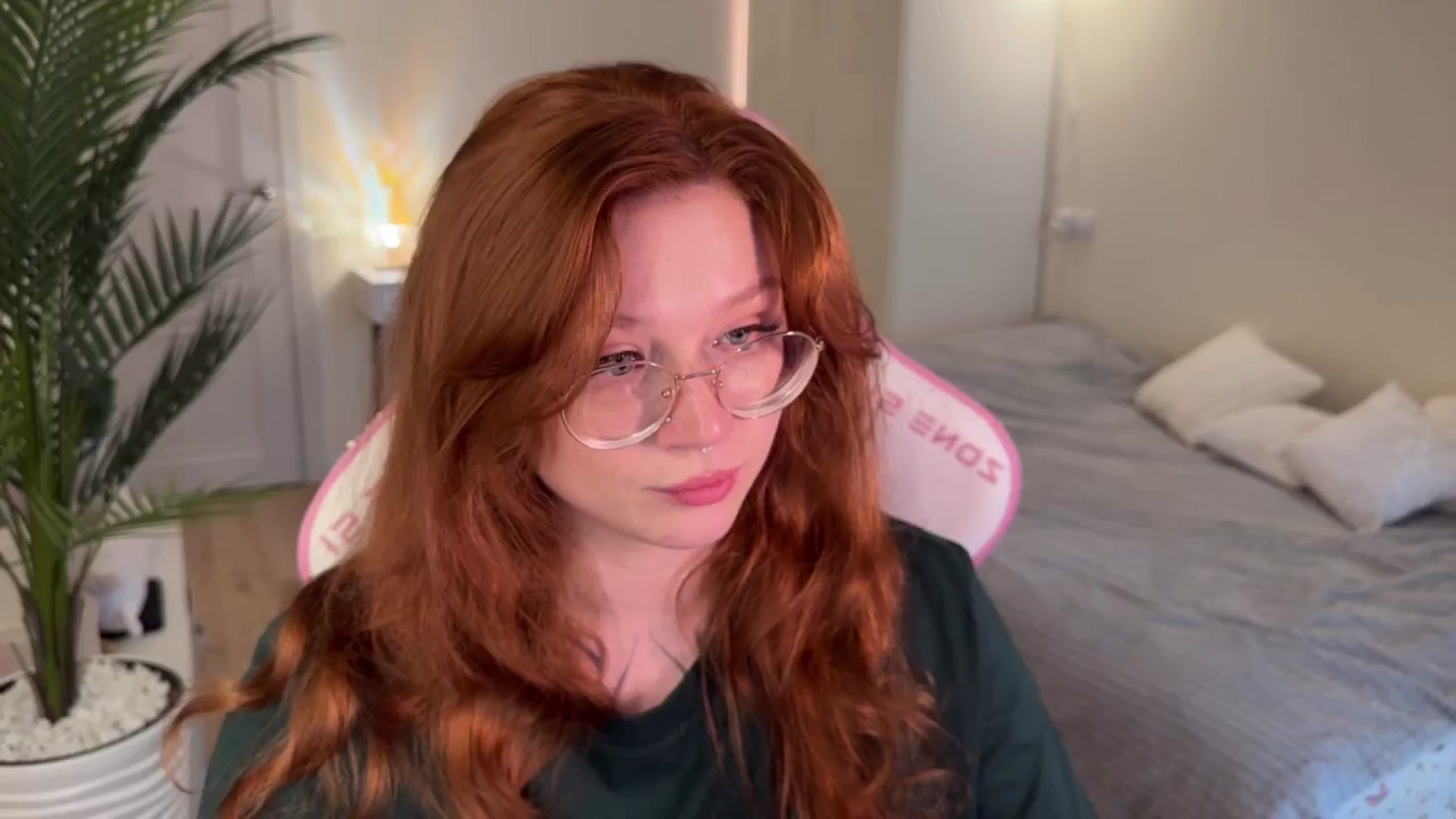 Gallery image thumbnail from euphoriadance's myfreecams stream on, 12/26/2025, 09:20 image 12 of 20