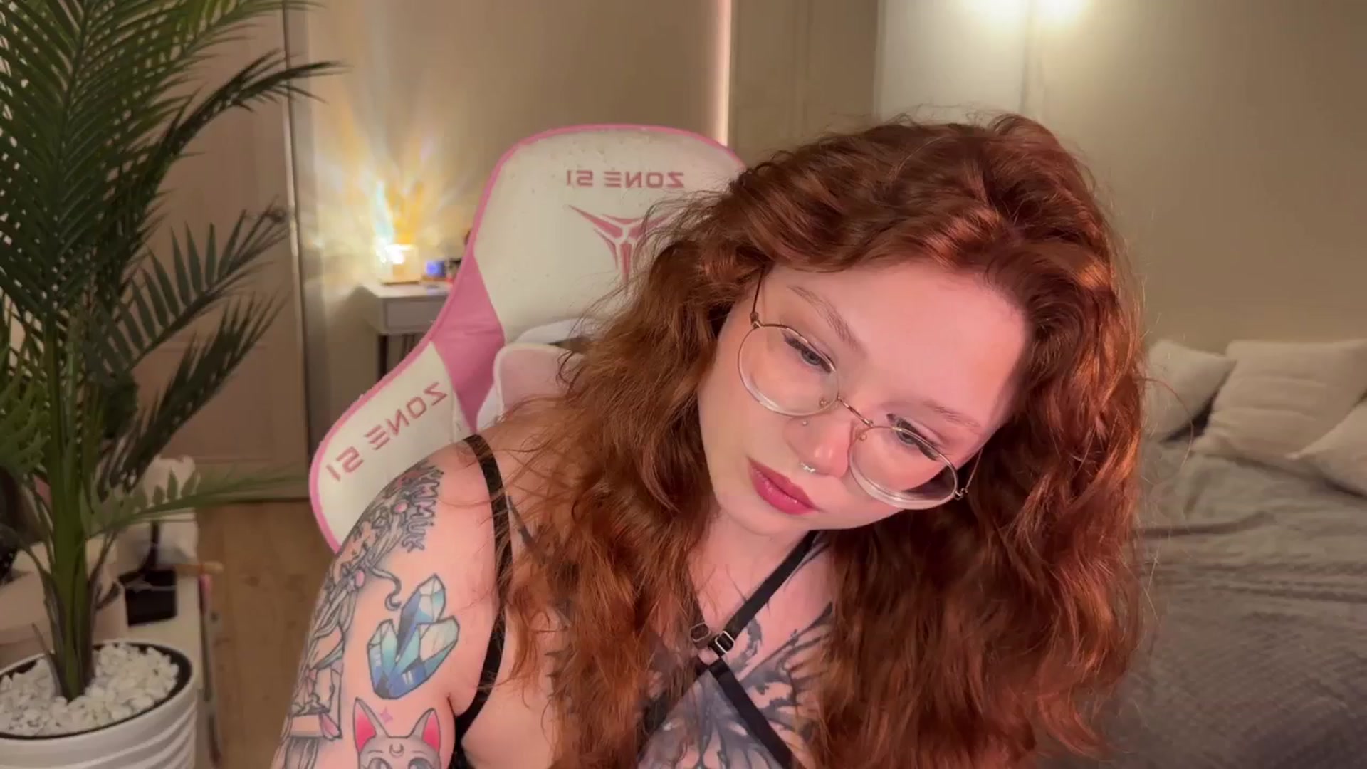 Gallery image thumbnail from euphoriadance's myfreecams stream on, 12/27/2025, 07:28 image 5 of 20