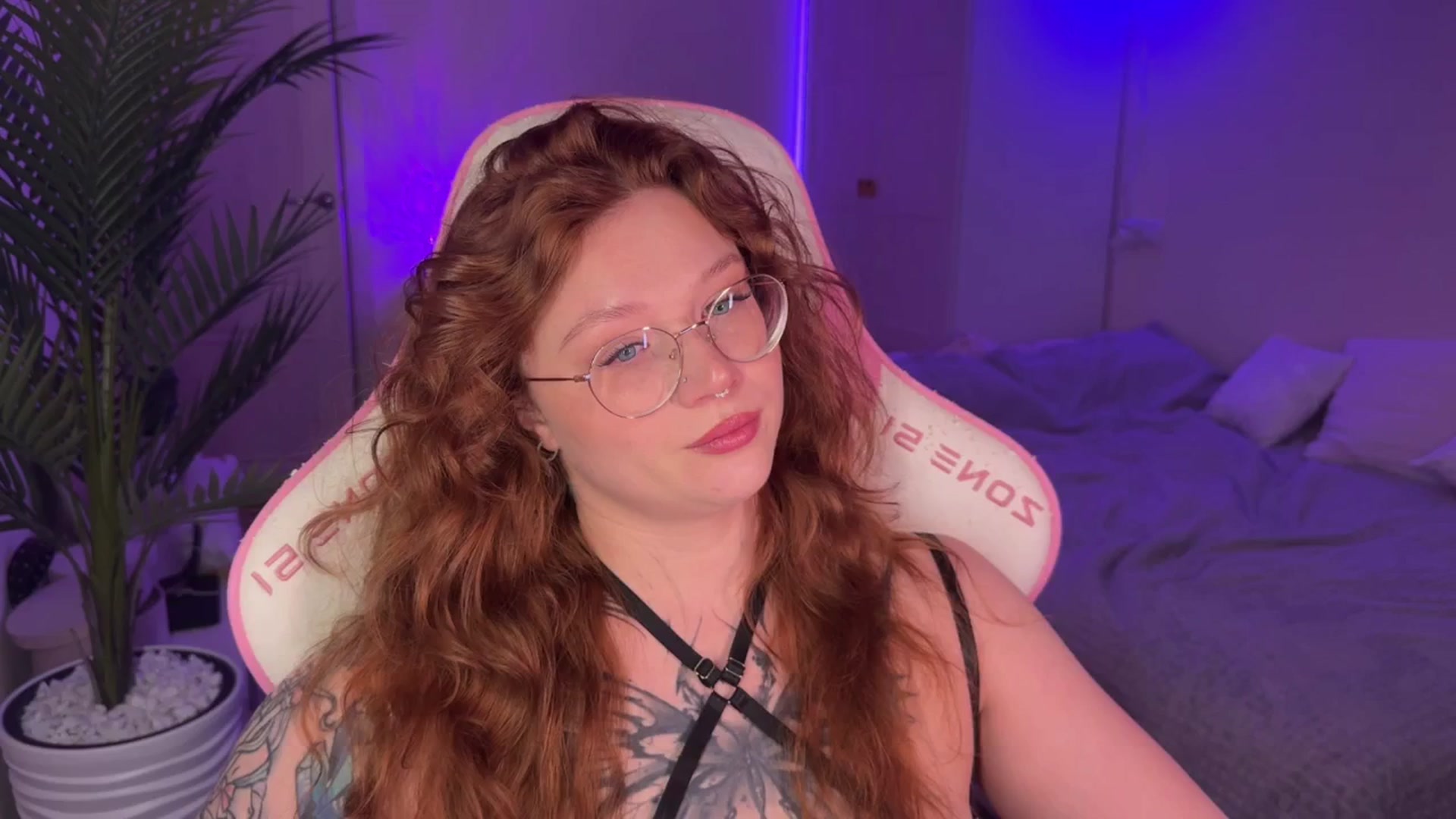 Gallery image thumbnail from euphoriadance's myfreecams stream on, 12/27/2025, 07:28 image 18 of 20
