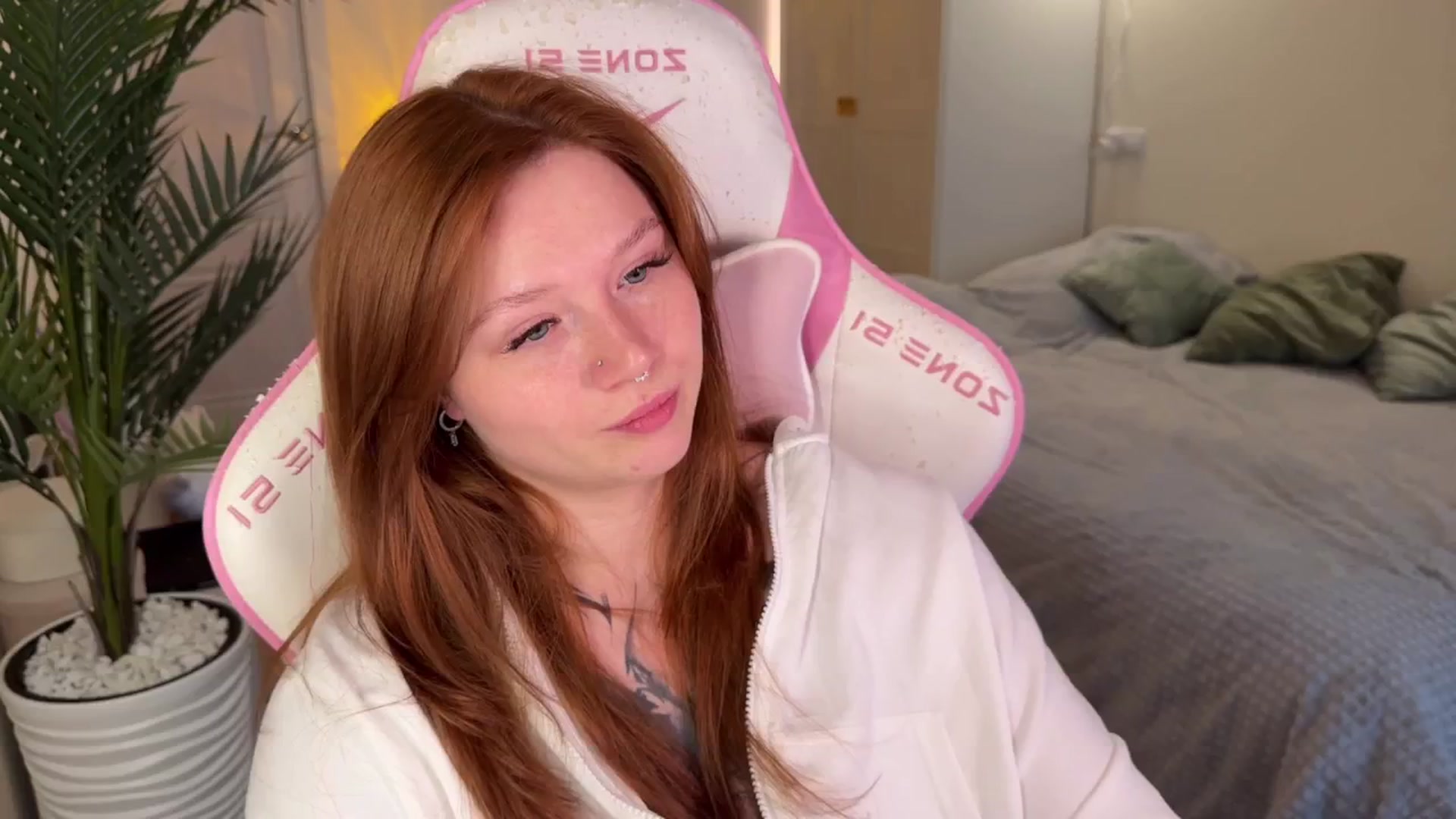 Gallery image thumbnail from euphoriadance's myfreecams stream on, 12/29/2025, 10:12 image 20 of 20