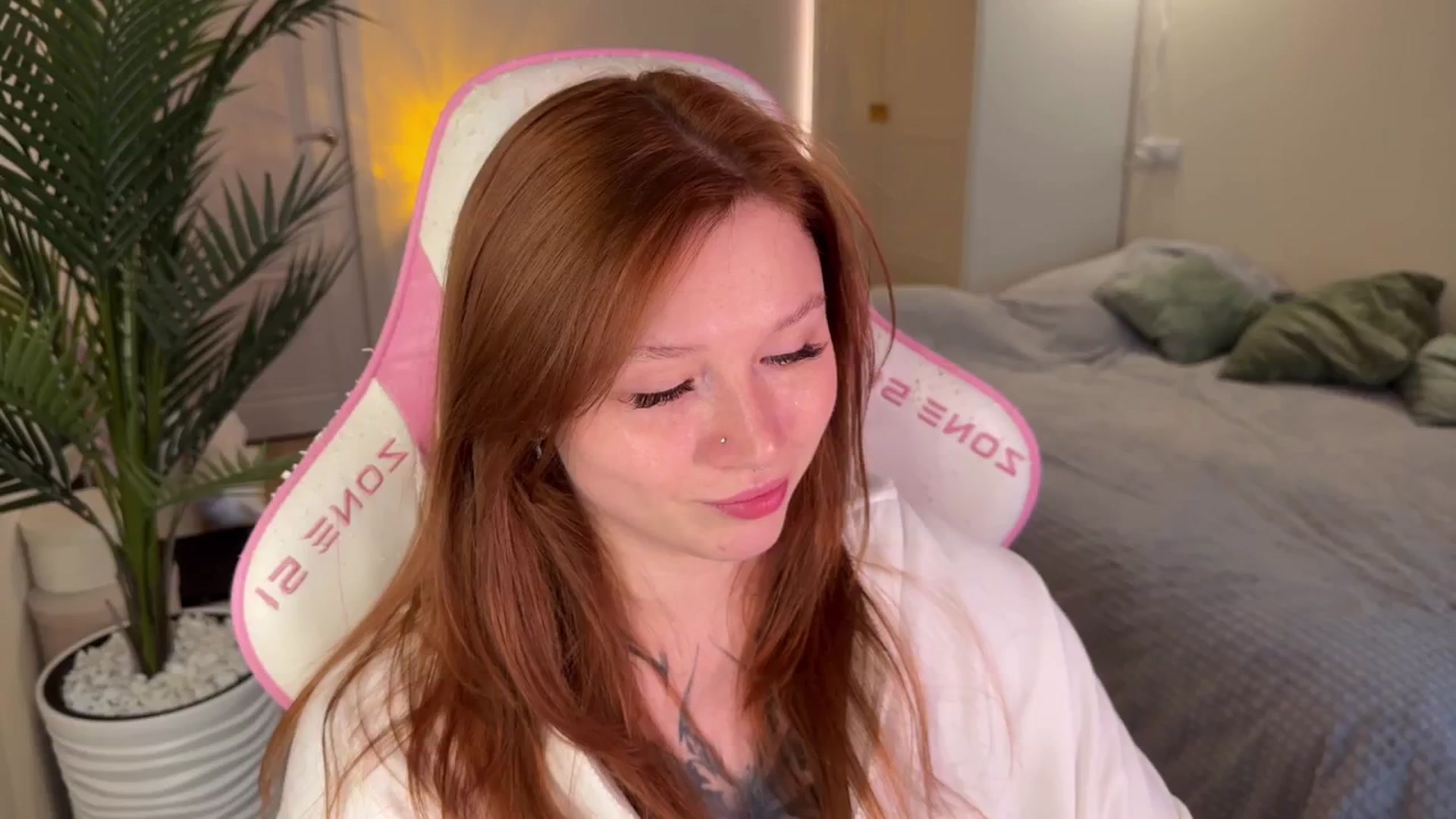 Gallery image thumbnail from euphoriadance's myfreecams stream on, 12/29/2025, 10:12 image 18 of 20