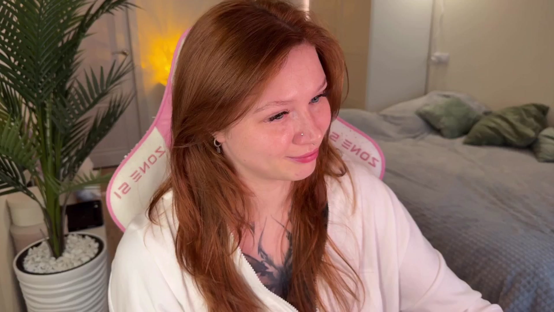 Gallery image thumbnail from euphoriadance's myfreecams stream on, 12/29/2025, 10:12 image 16 of 20