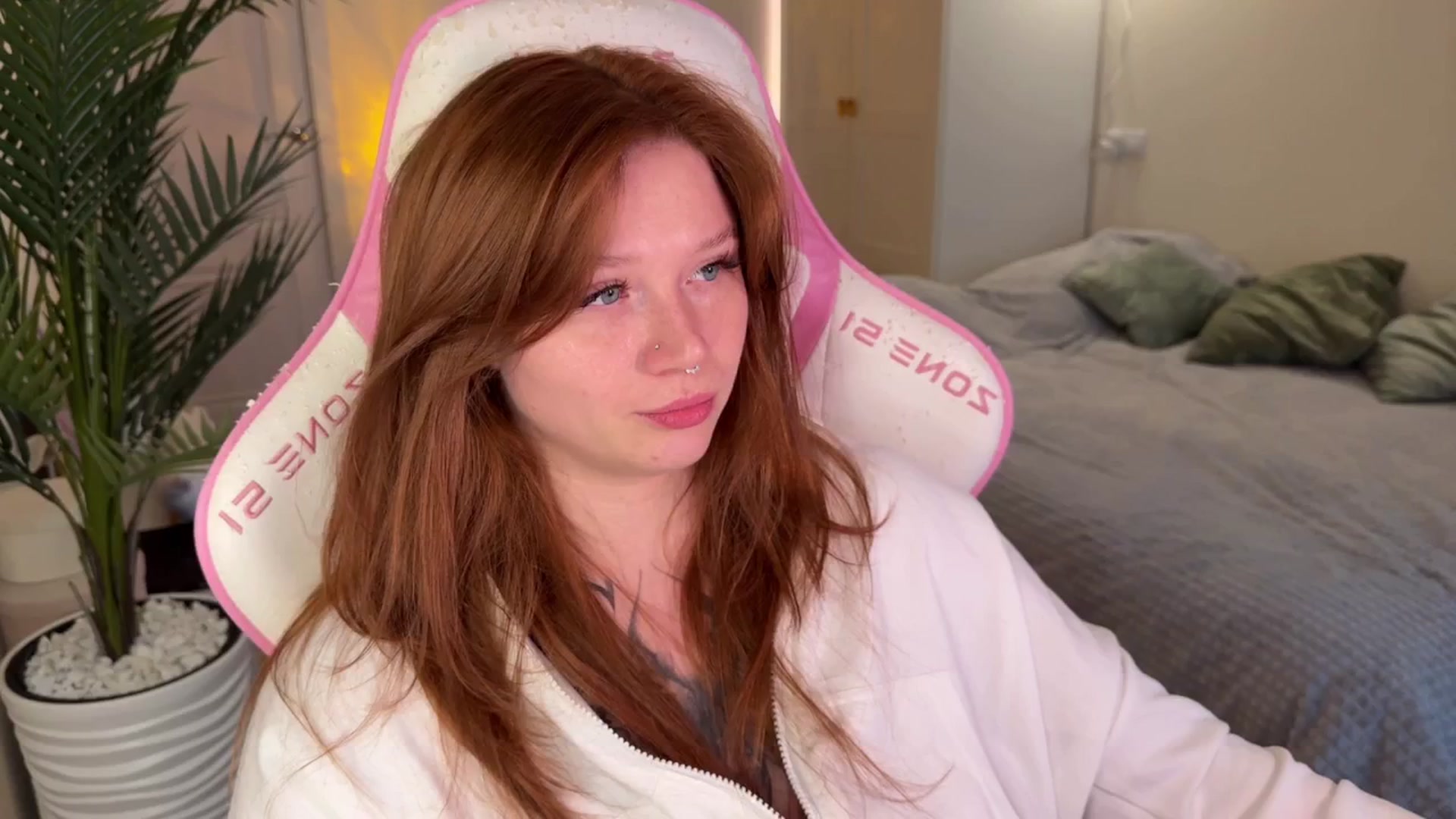 Gallery image thumbnail from euphoriadance's myfreecams stream on, 12/29/2025, 10:12 image 19 of 20