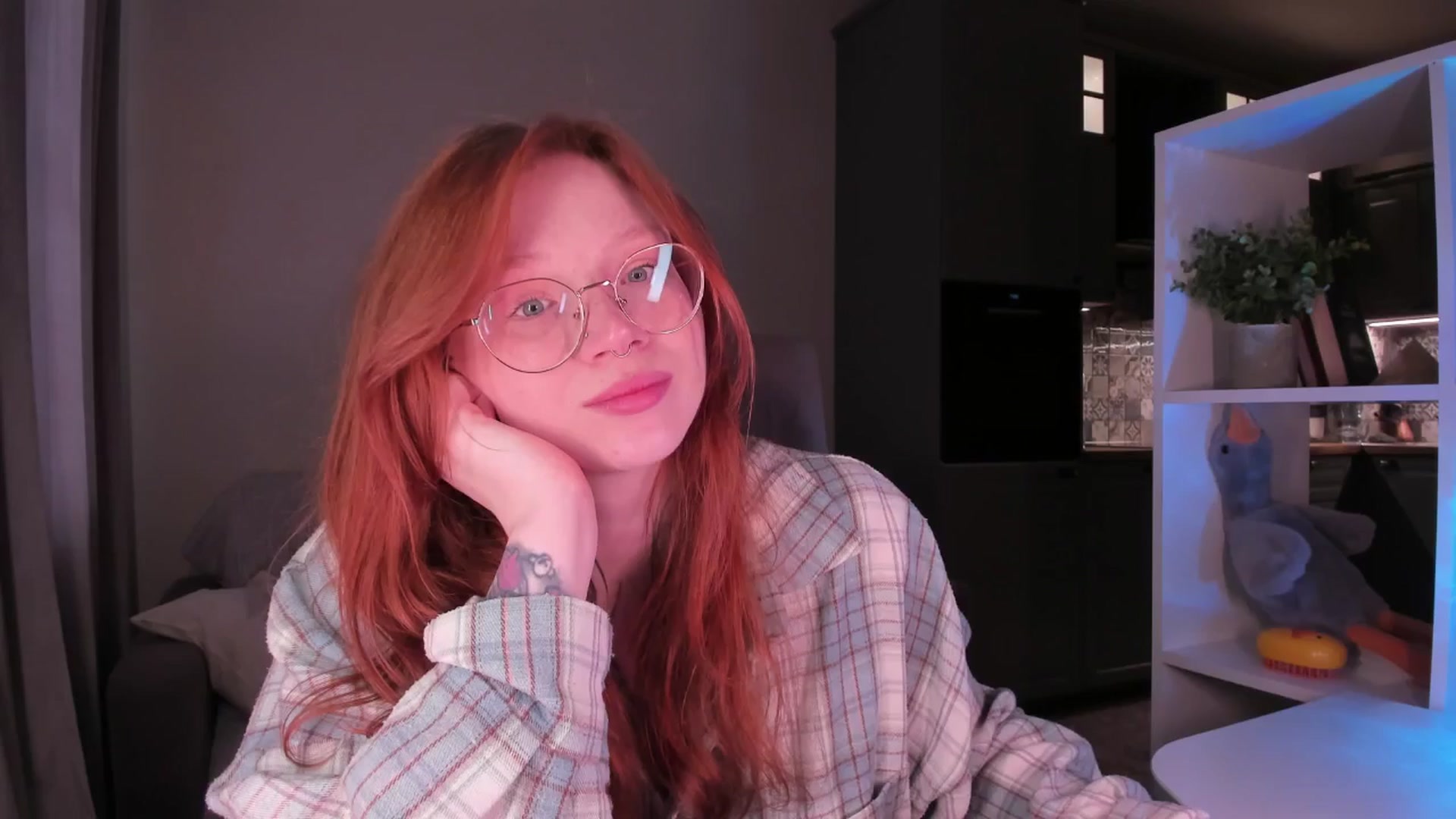 Gallery image thumbnail from euphoriadance's myfreecams stream on, 04/24/2026, 07:11 image 14 of 20
