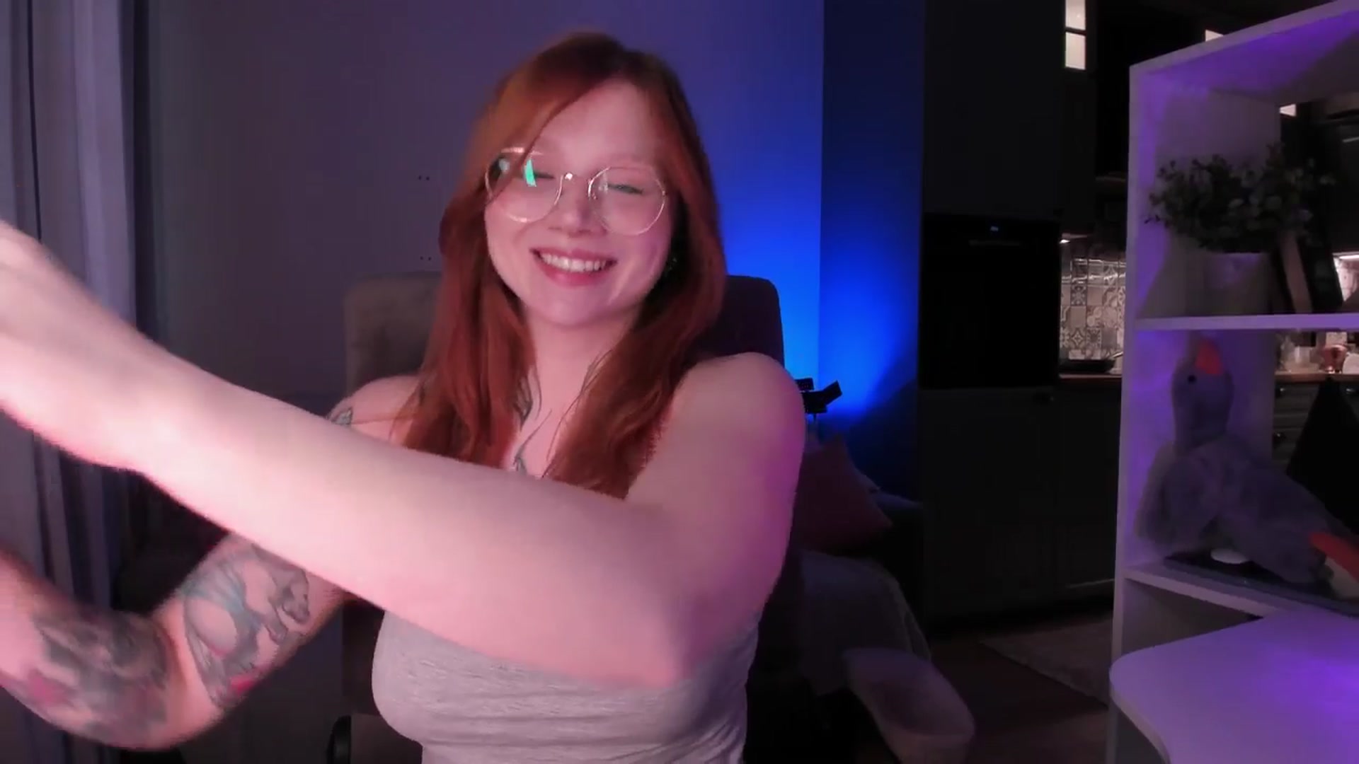 Gallery image thumbnail from euphoriadance's myfreecams stream on, 04/28/2026, 07:25 image 12 of 20