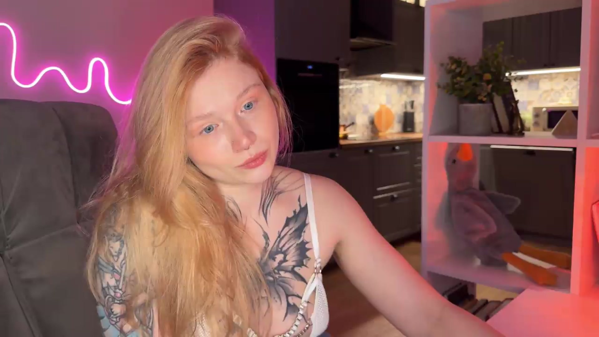 Gallery image thumbnail from euphoriadance's myfreecams stream on, 06/12/2026, 06:05 image 17 of 20