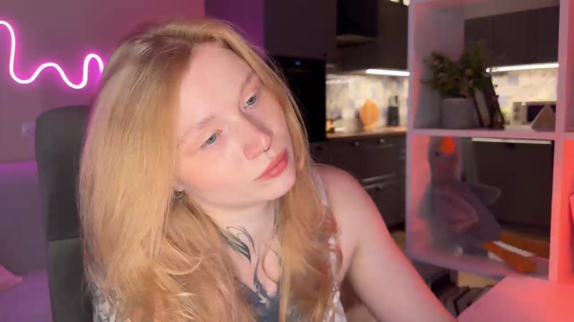 Gallery image thumbnail from euphoriadance's myfreecams stream on, 06/12/2026, 06:05 image 14 of 20