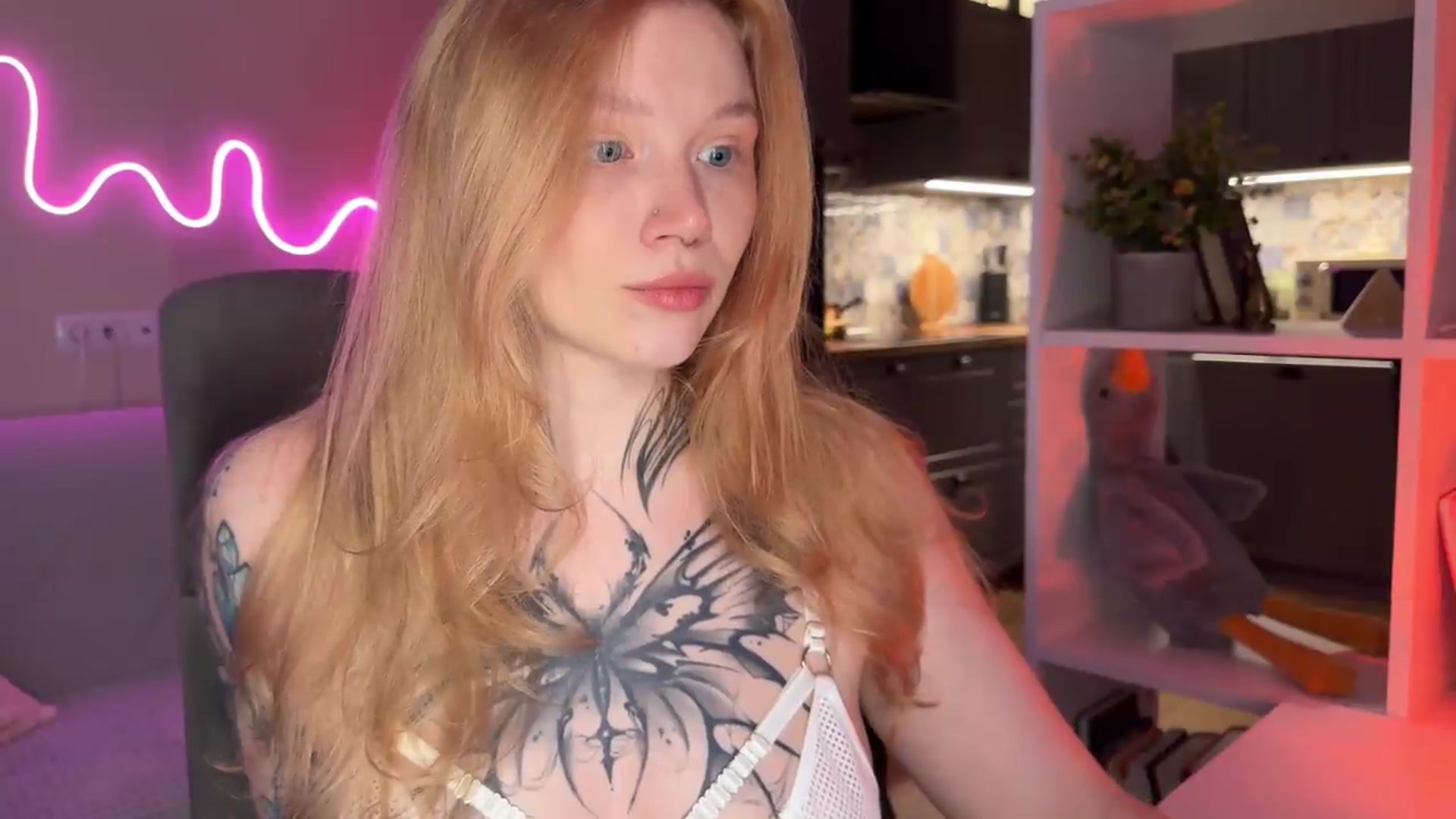 Gallery image thumbnail from euphoriadance's myfreecams stream on, 06/12/2026, 06:05 image 9 of 20
