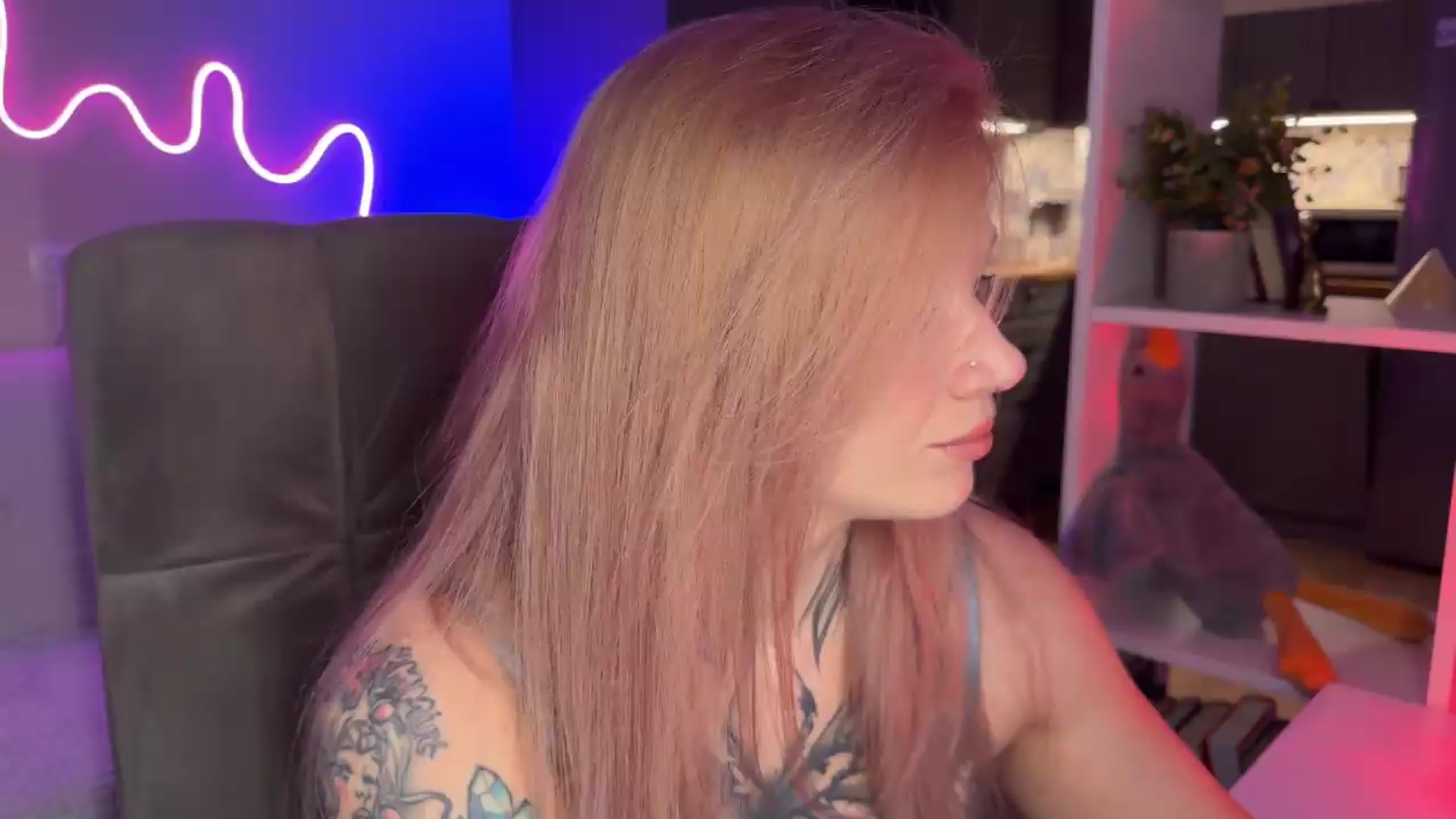 Gallery image thumbnail from euphoriadance's myfreecams stream on, 06/15/2026, 06:51 image 5 of 20