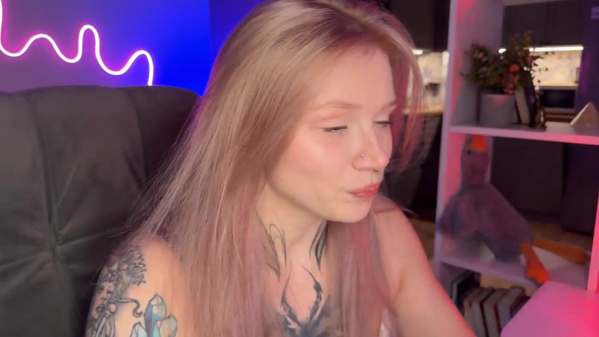 Gallery image thumbnail from euphoriadance's myfreecams stream on, 06/15/2026, 06:51 image 13 of 20