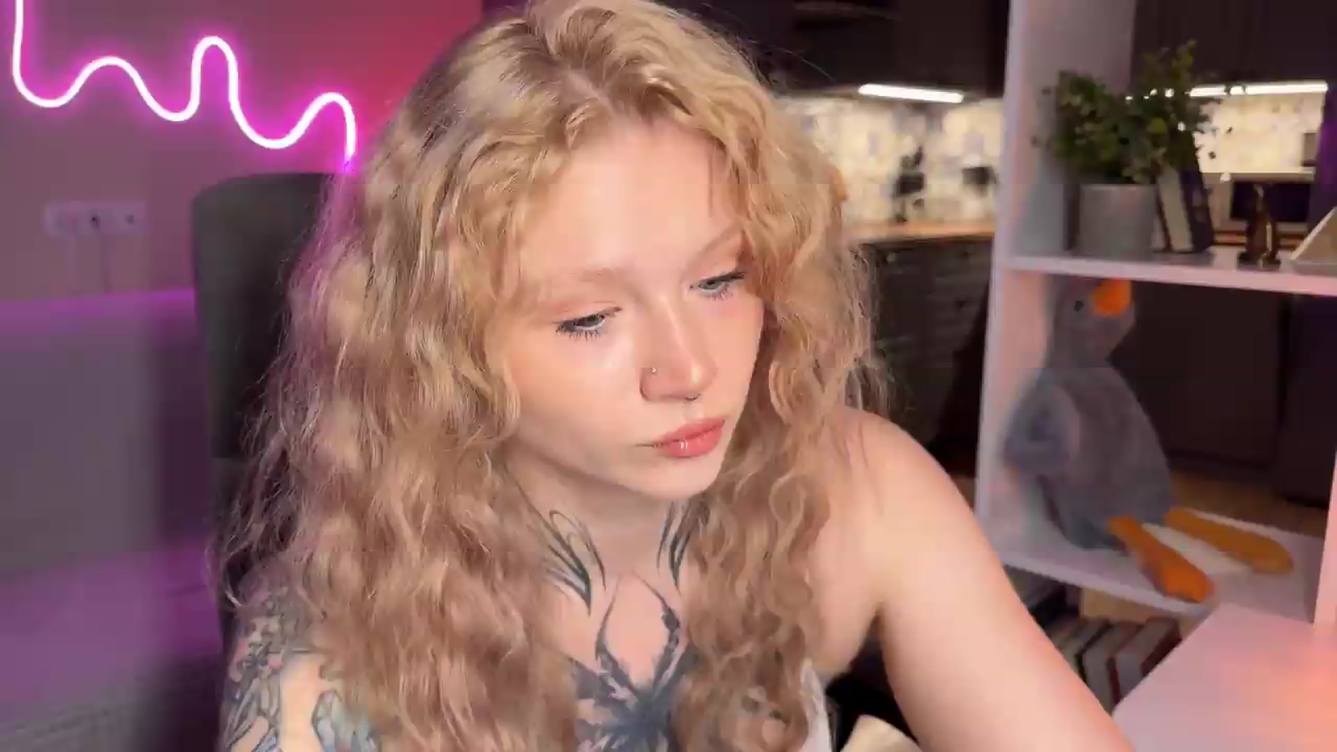 Gallery image thumbnail from euphoriadance's myfreecams stream on, 06/20/2026, 06:00 image 1 of 20