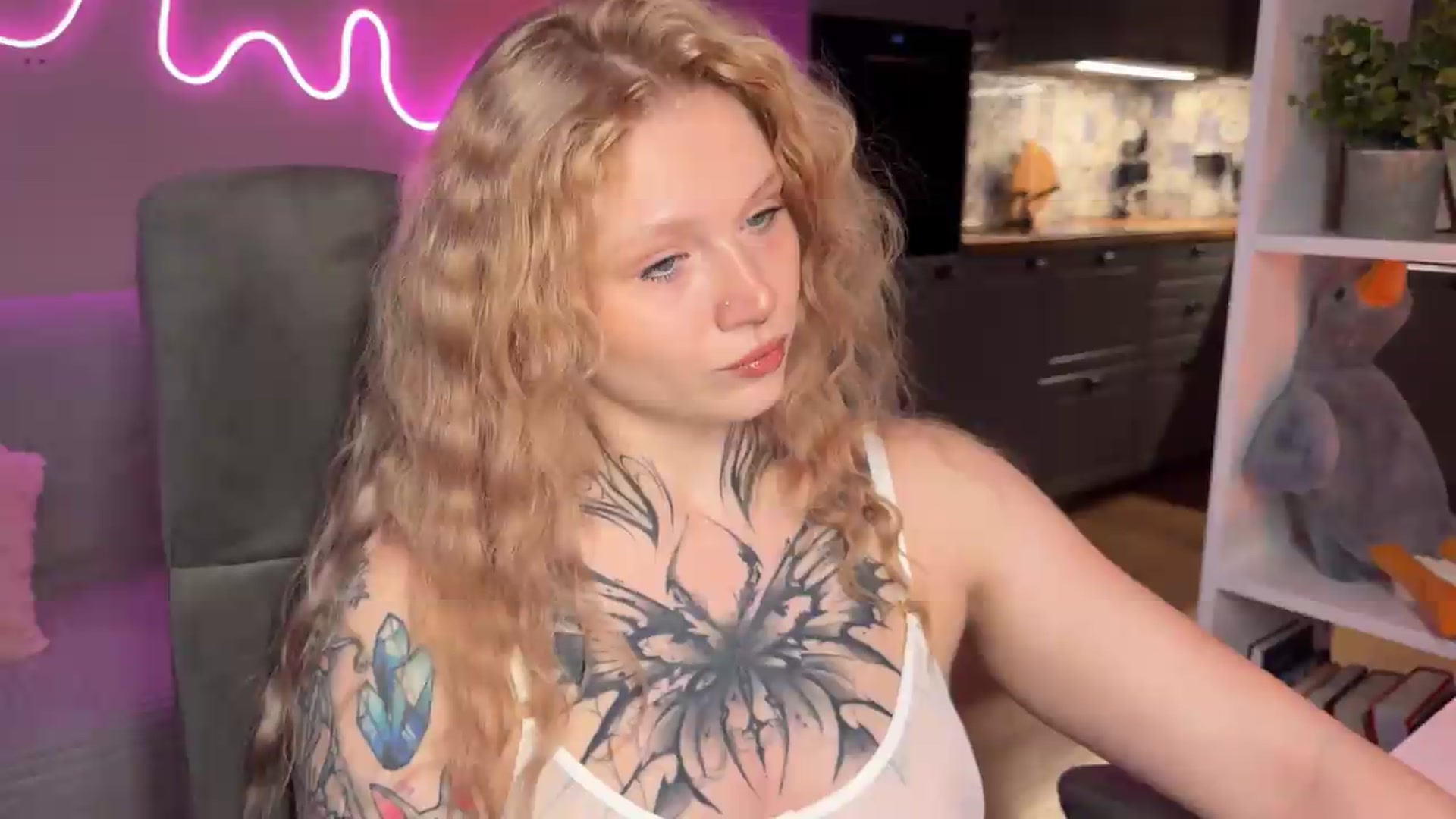 Gallery image thumbnail from euphoriadance's myfreecams stream on, 06/20/2026, 06:00 image 3 of 20