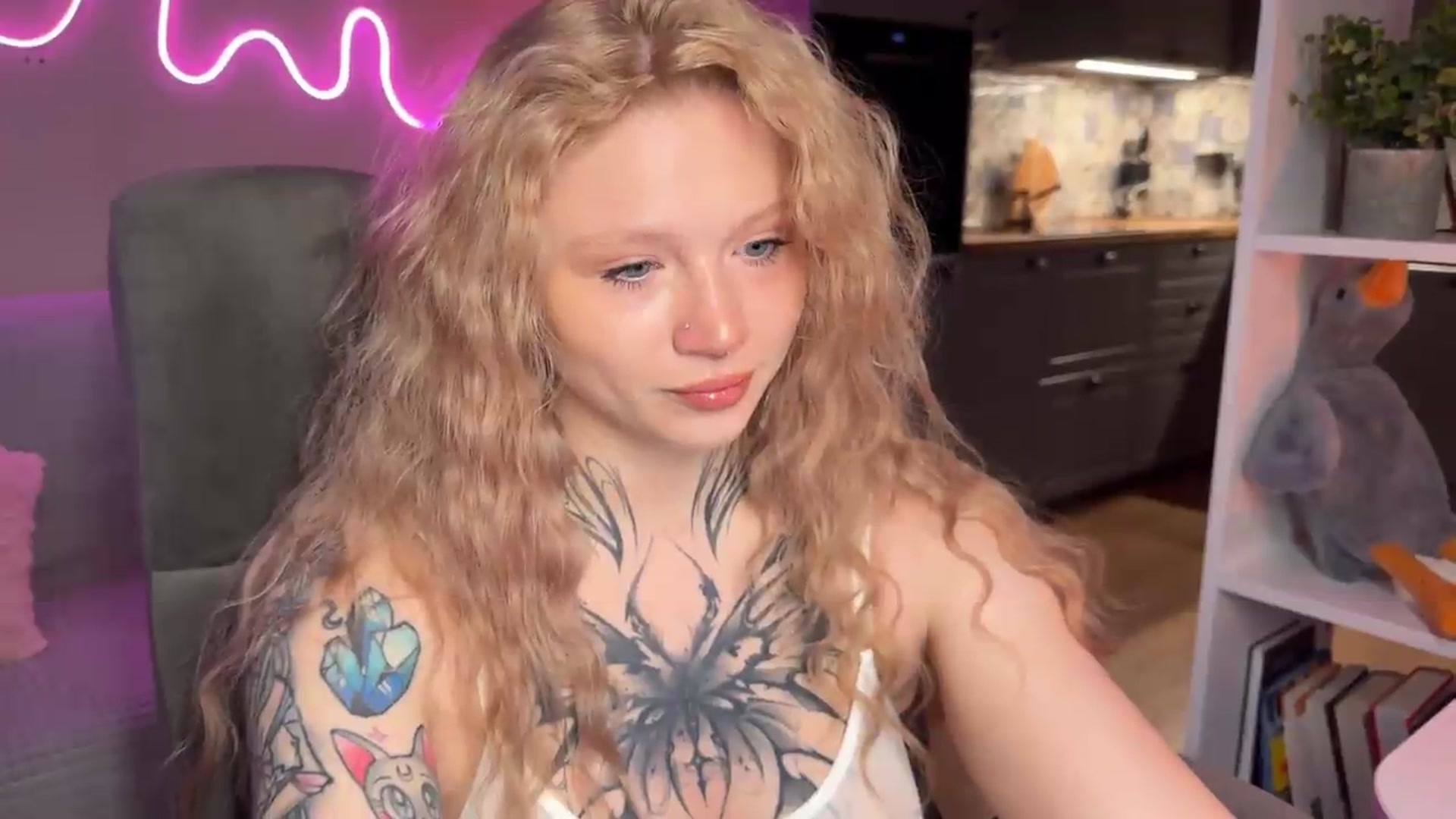 Gallery image thumbnail from euphoriadance's myfreecams stream on, 06/20/2026, 06:00 image 20 of 20