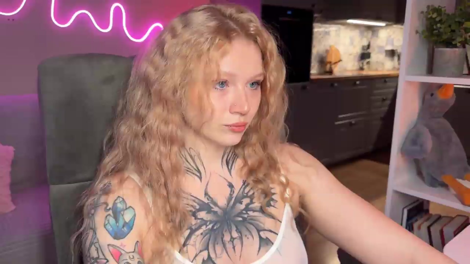 Gallery image thumbnail from euphoriadance's myfreecams stream on, 06/20/2026, 06:00 image 11 of 20
