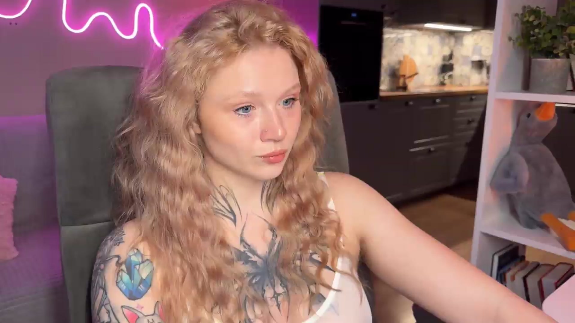 Gallery image thumbnail from euphoriadance's myfreecams stream on, 06/20/2026, 06:00 image 14 of 20