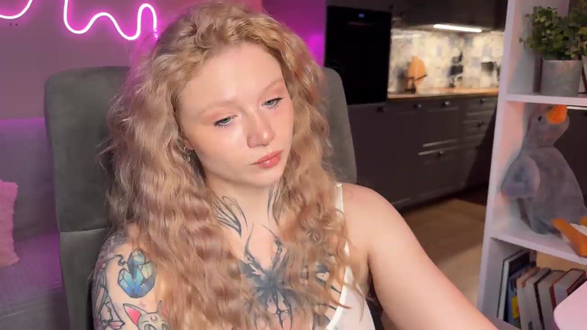 Gallery image thumbnail from euphoriadance's myfreecams stream on, 06/20/2026, 06:00 image 13 of 20