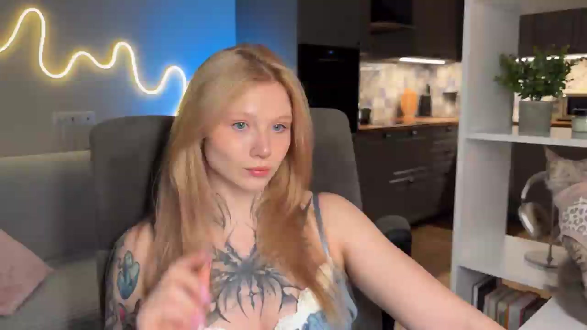 Gallery image thumbnail from euphoriadance's myfreecams stream on, 06/22/2026, 06:08 image 15 of 20