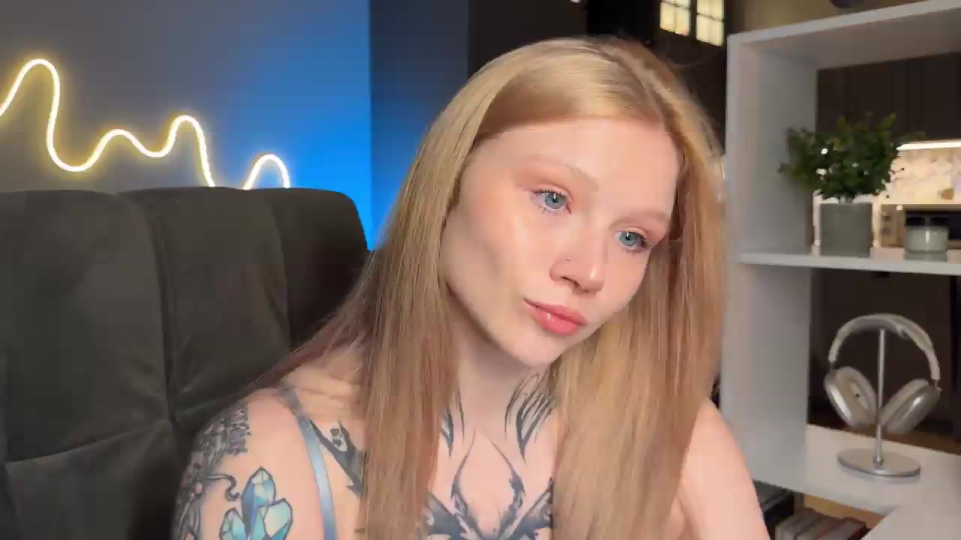 Gallery image thumbnail from euphoriadance's myfreecams stream on, 06/22/2026, 06:08 image 3 of 20